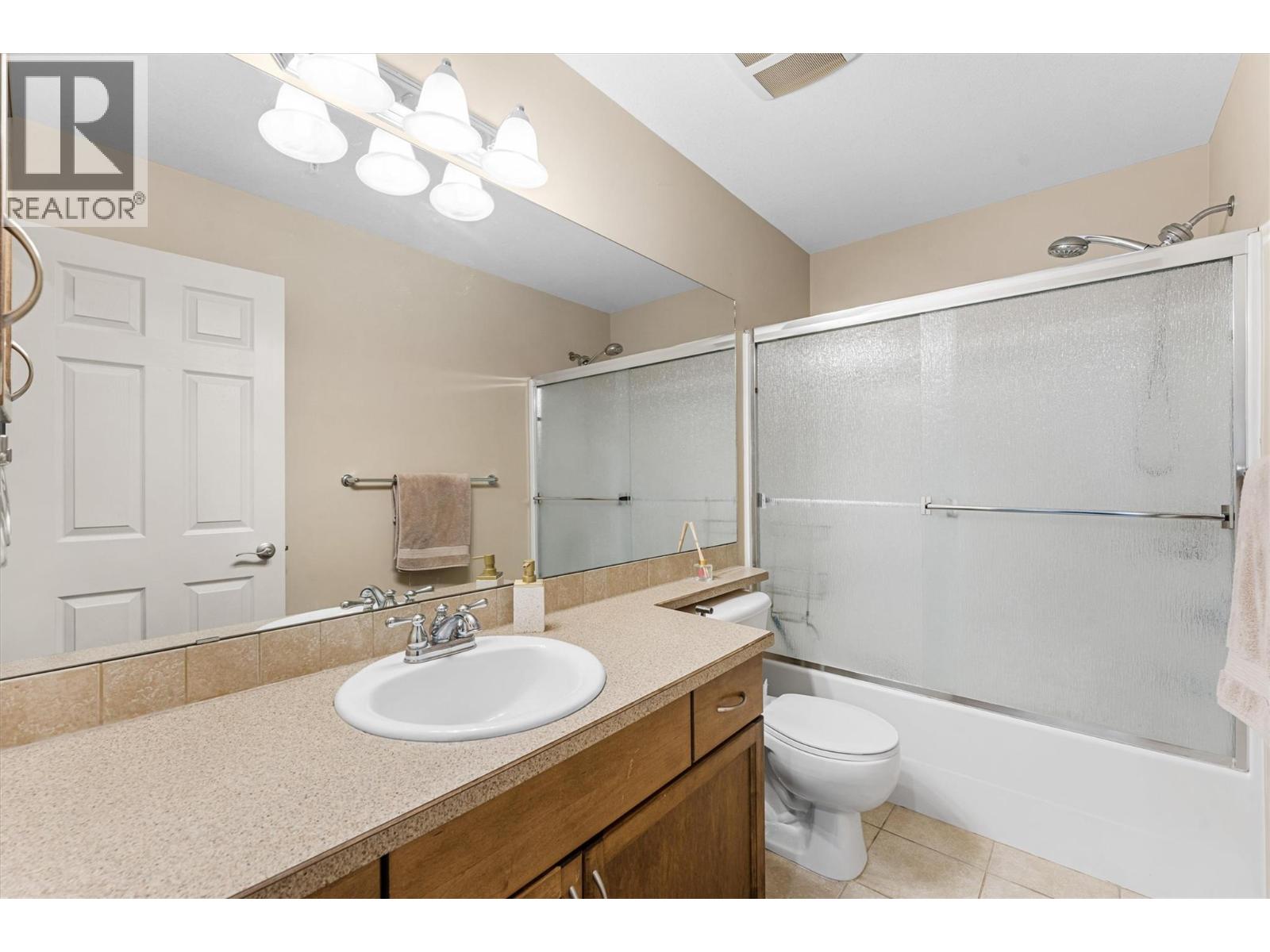 Picture for Unit #206, 1007 Harvey  Avenue https://www.cirrealty.ca/reb/bc/7/10366687_14.jpg