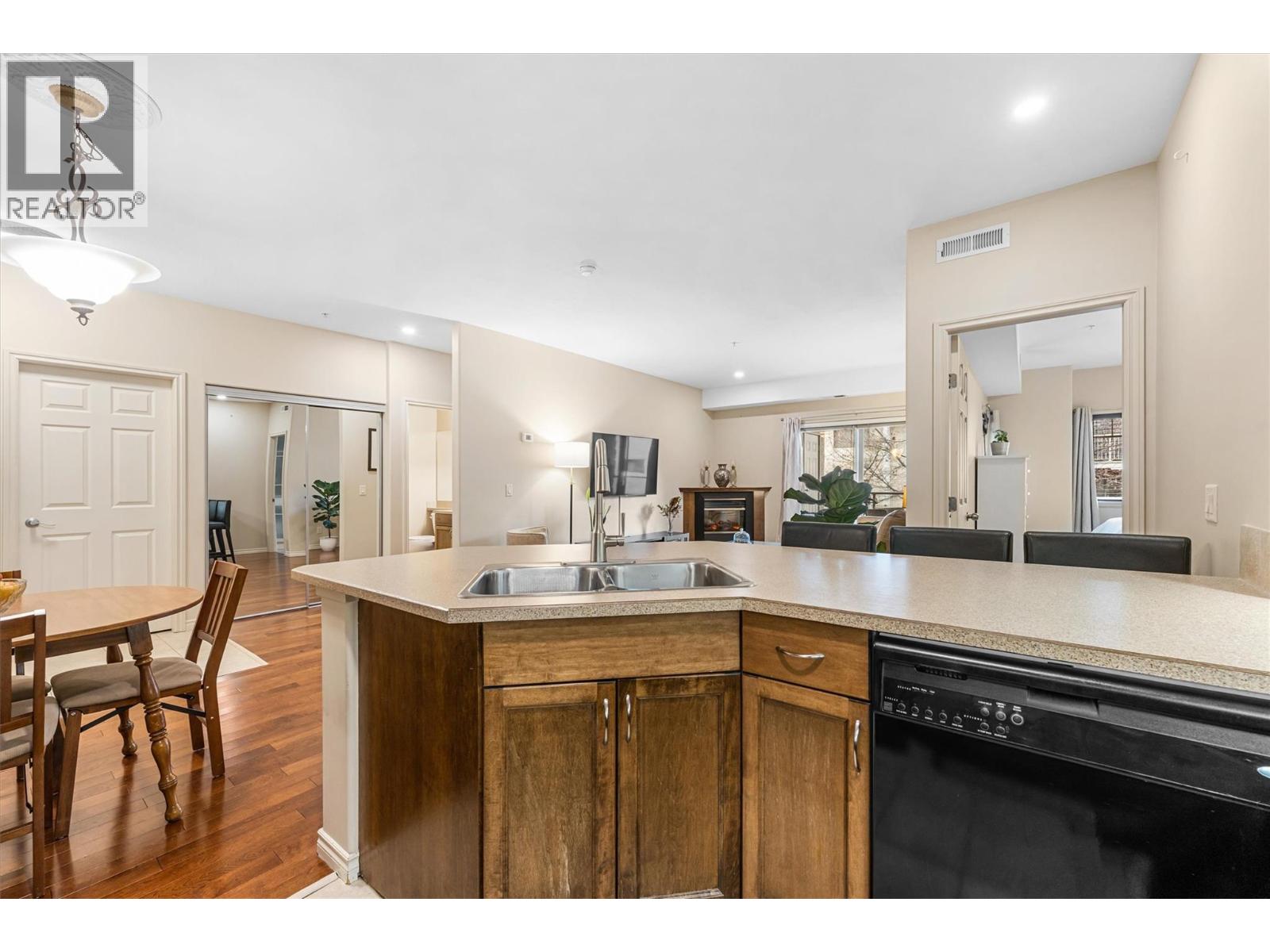 Picture for Unit #206, 1007 Harvey  Avenue