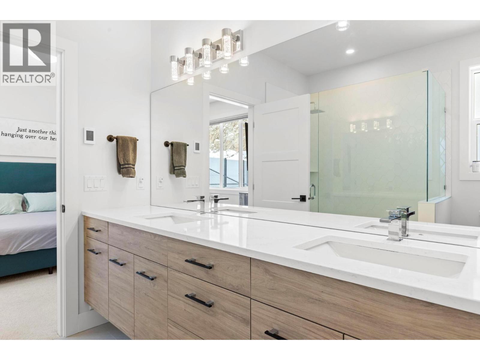 Picture for 2209 Lavetta  Drive https://www.cirrealty.ca/reb/bc/7/10366707_15.jpg