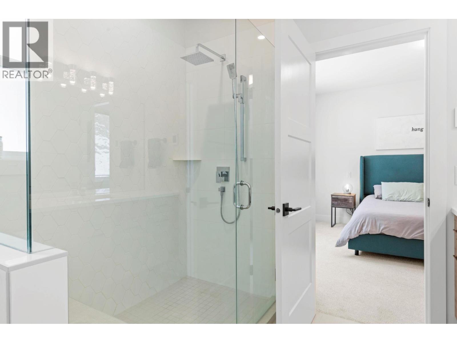 Picture for 2209 Lavetta  Drive https://www.cirrealty.ca/reb/bc/7/10366707_16.jpg