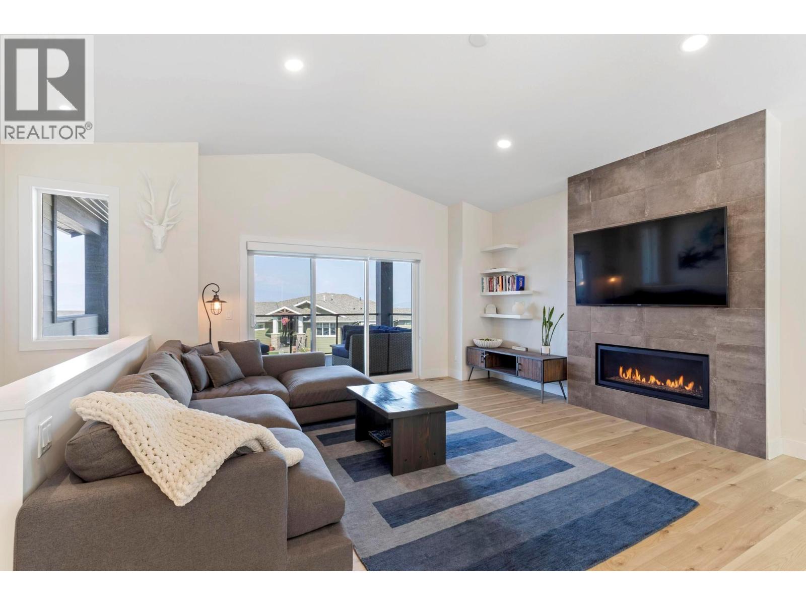 Picture for 2209 Lavetta  Drive https://www.cirrealty.ca/reb/bc/7/10366707_3.jpg