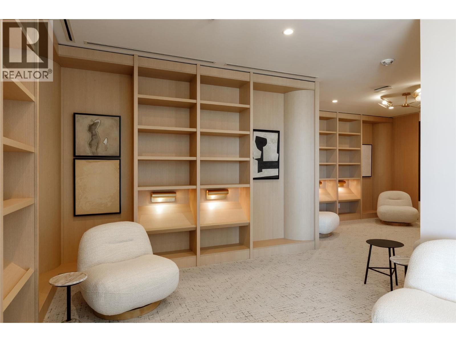 Picture for Unit #511, 3340 Lakeshore  Road https://www.cirrealty.ca/reb/bc/7/10366747_38.jpg