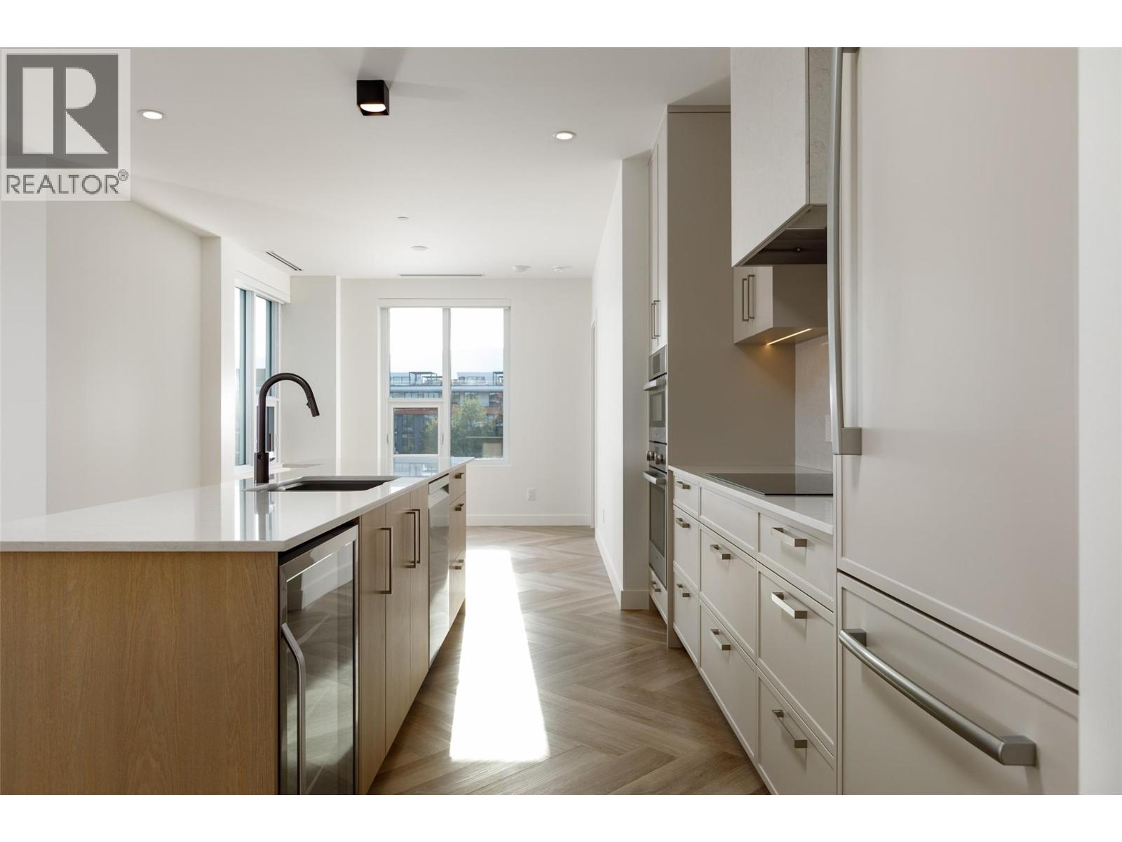 Picture for Unit #511, 3340 Lakeshore  Road