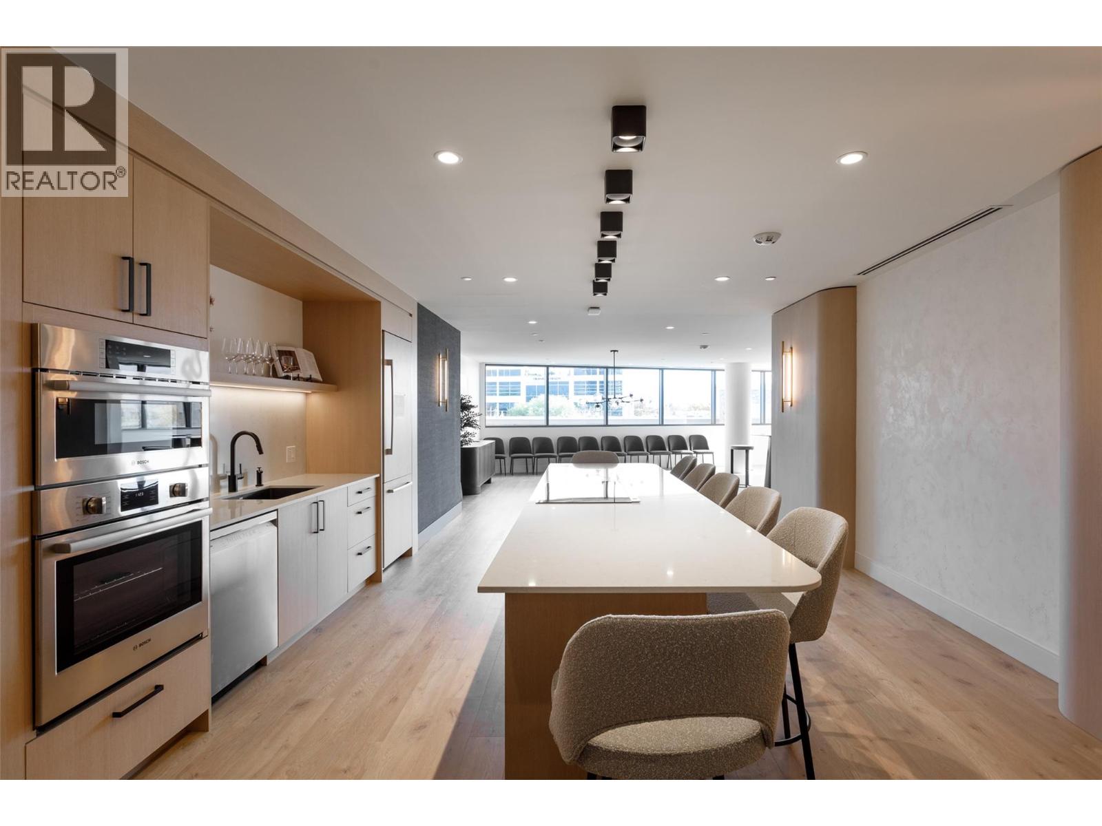 Picture for Unit #511, 3340 Lakeshore  Road https://www.cirrealty.ca/reb/bc/7/10366747_44.jpg