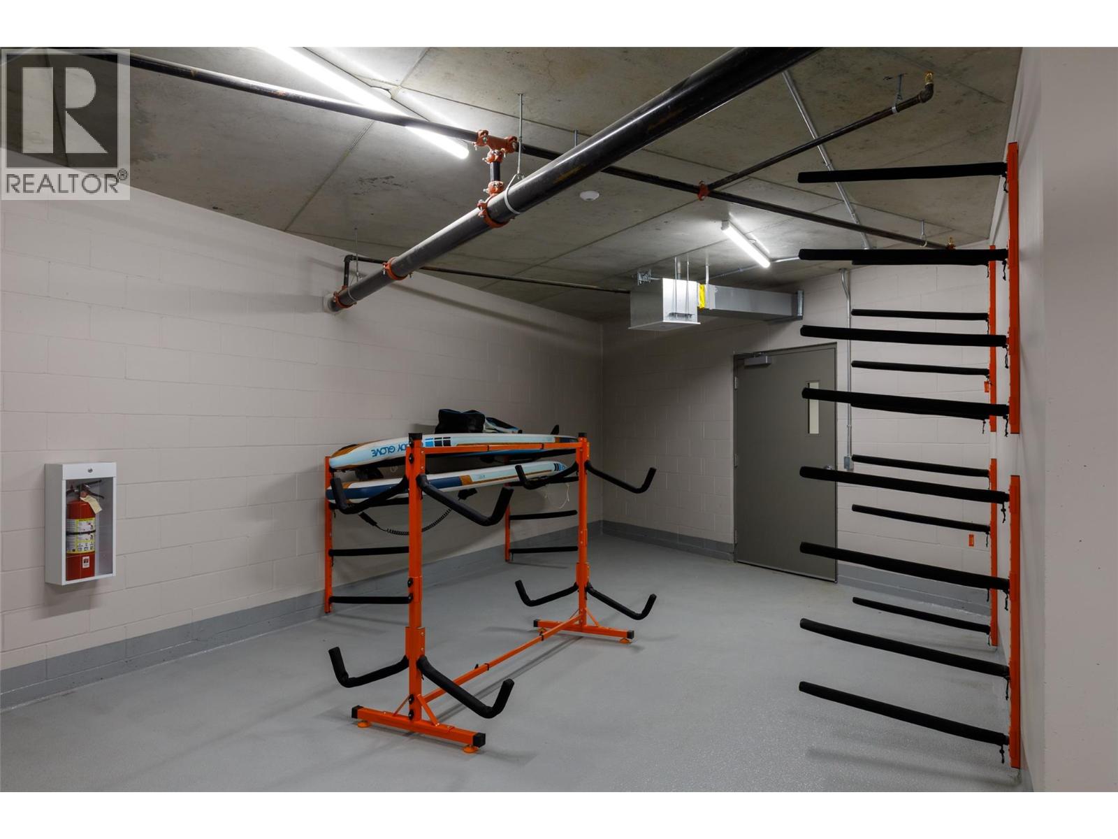 Picture for Unit #511, 3340 Lakeshore  Road https://www.cirrealty.ca/reb/bc/7/10366747_50.jpg