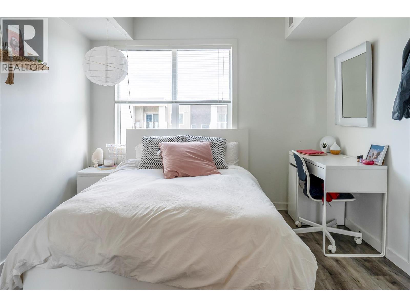 Picture for Unit #121, 655 Academy  Way https://www.cirrealty.ca/reb/bc/7/10366757_11.jpg