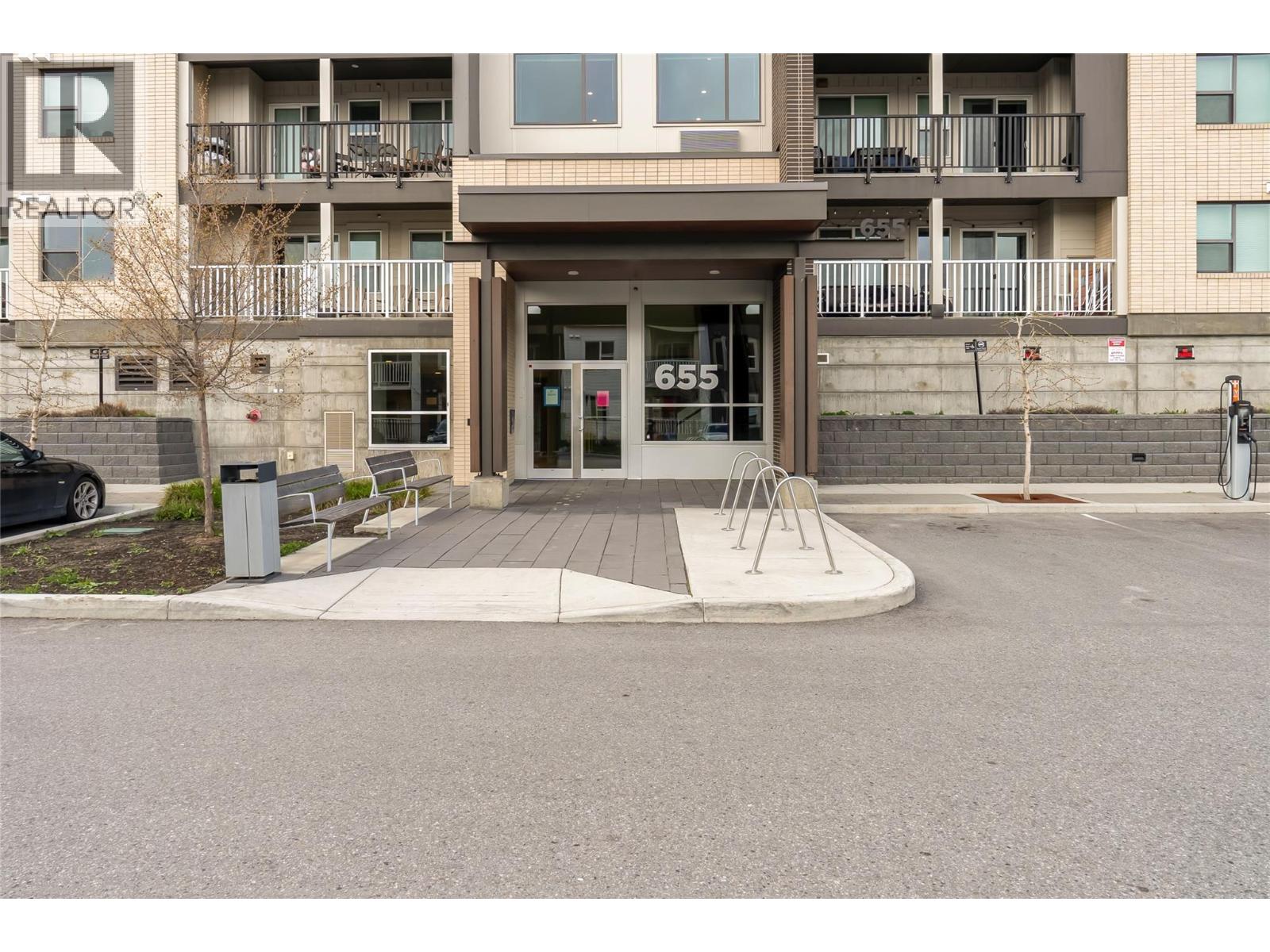 Picture for Unit #121, 655 Academy  Way https://www.cirrealty.ca/reb/bc/7/10366757_15.jpg