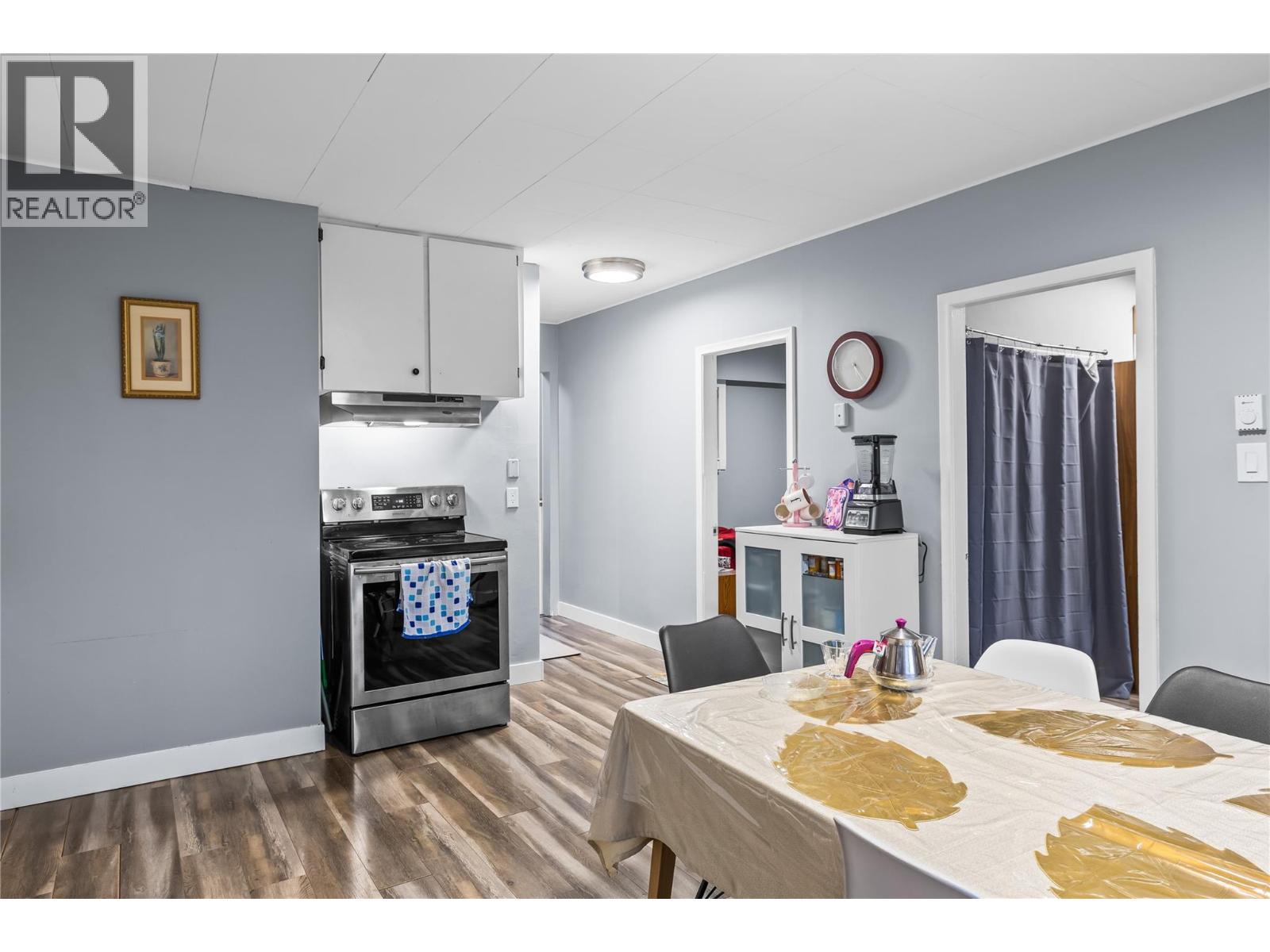 Picture for 205 Homer  Road https://www.cirrealty.ca/reb/bc/7/10366777_7.jpg