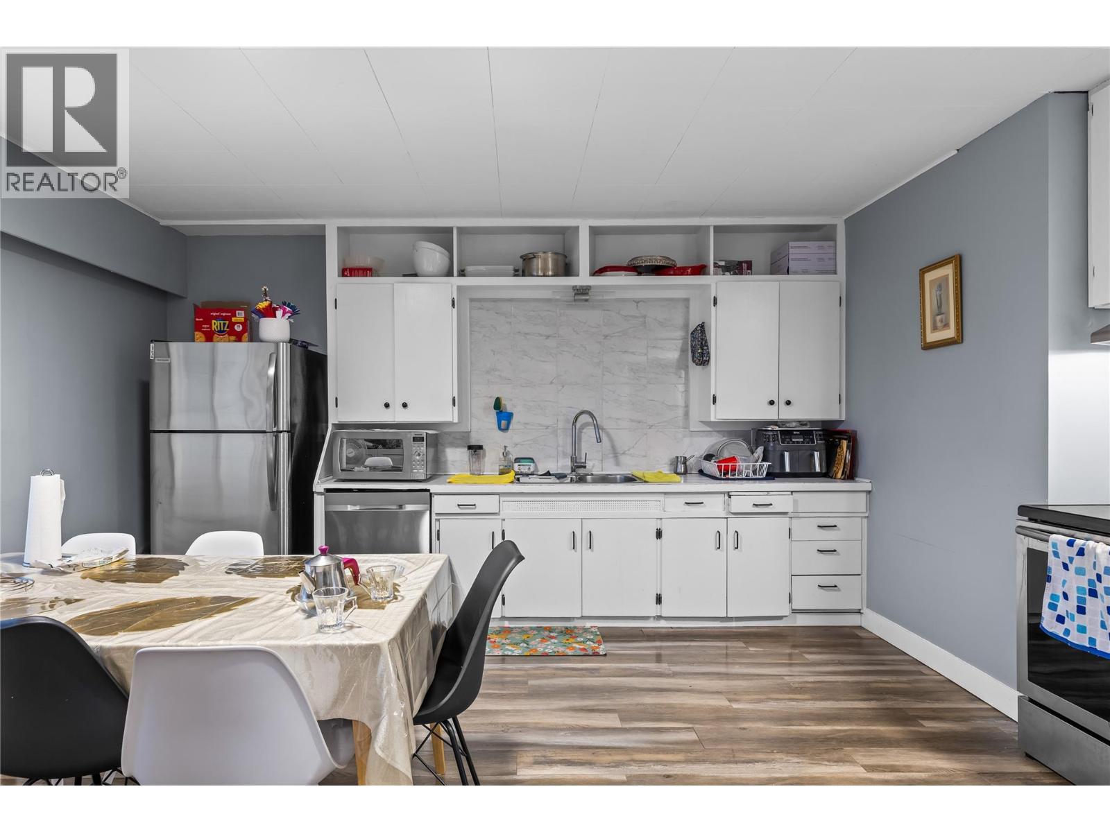 Picture for 205 Homer  Road https://www.cirrealty.ca/reb/bc/7/10366777_8.jpg