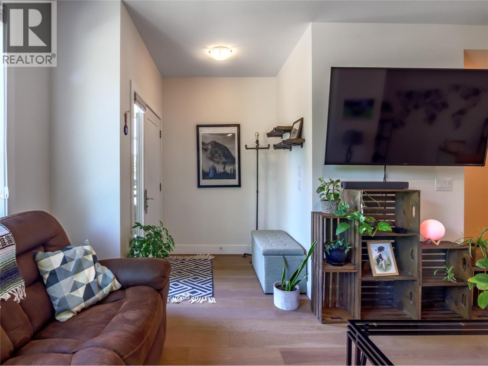 Picture for Unit #17, 300 DRYSDALE  Boulevard