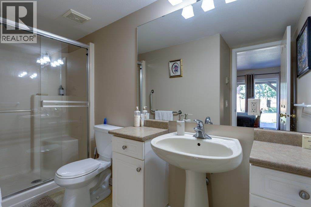 Picture for 4541 Gordon  Drive https://www.cirrealty.ca/reb/bc/7/10367277_13.jpg