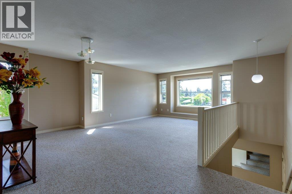 Picture for 4541 Gordon  Drive https://www.cirrealty.ca/reb/bc/7/10367277_18.jpg