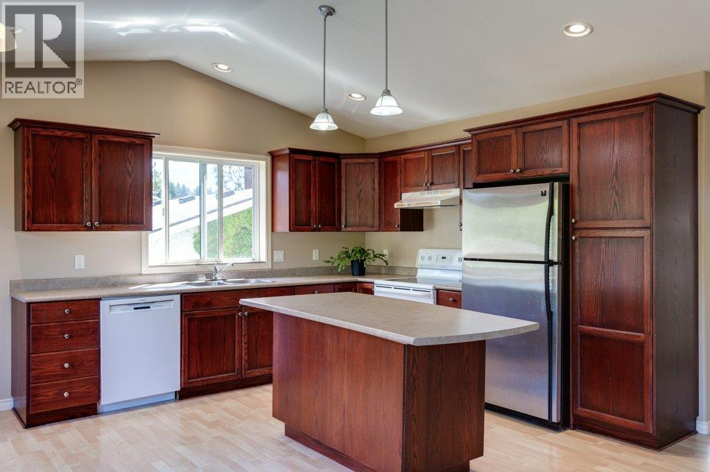 Picture for 4541 Gordon  Drive https://www.cirrealty.ca/reb/bc/7/10367277_28.jpg