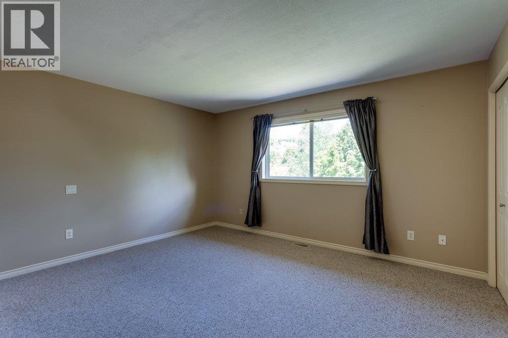 Picture for 4541 Gordon  Drive https://www.cirrealty.ca/reb/bc/7/10367277_41.jpg