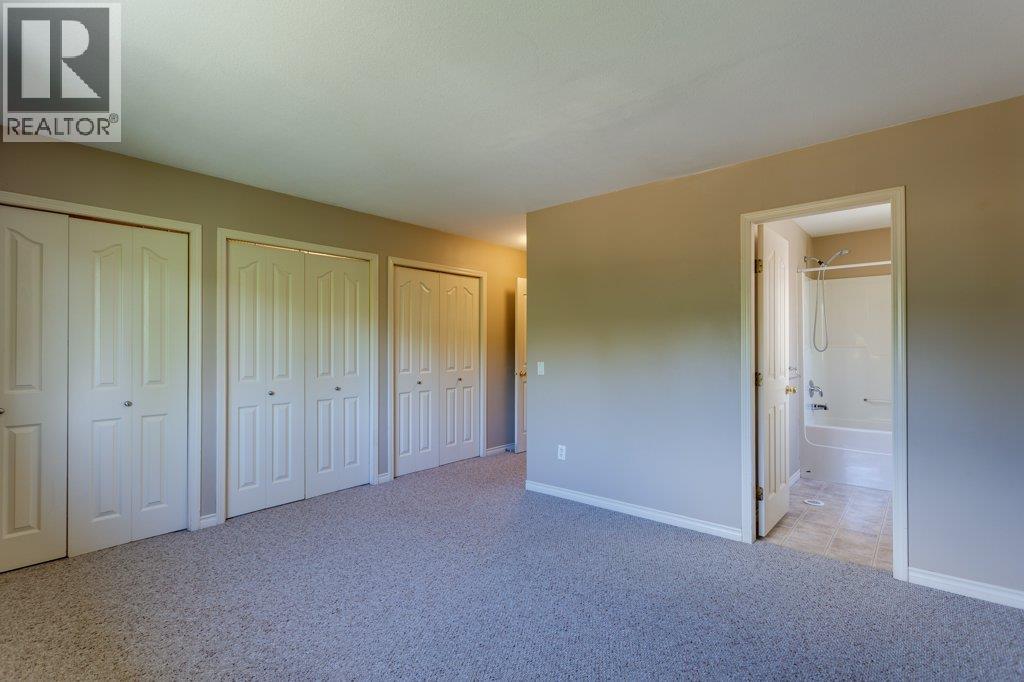 Picture for 4541 Gordon  Drive https://www.cirrealty.ca/reb/bc/7/10367277_43.jpg