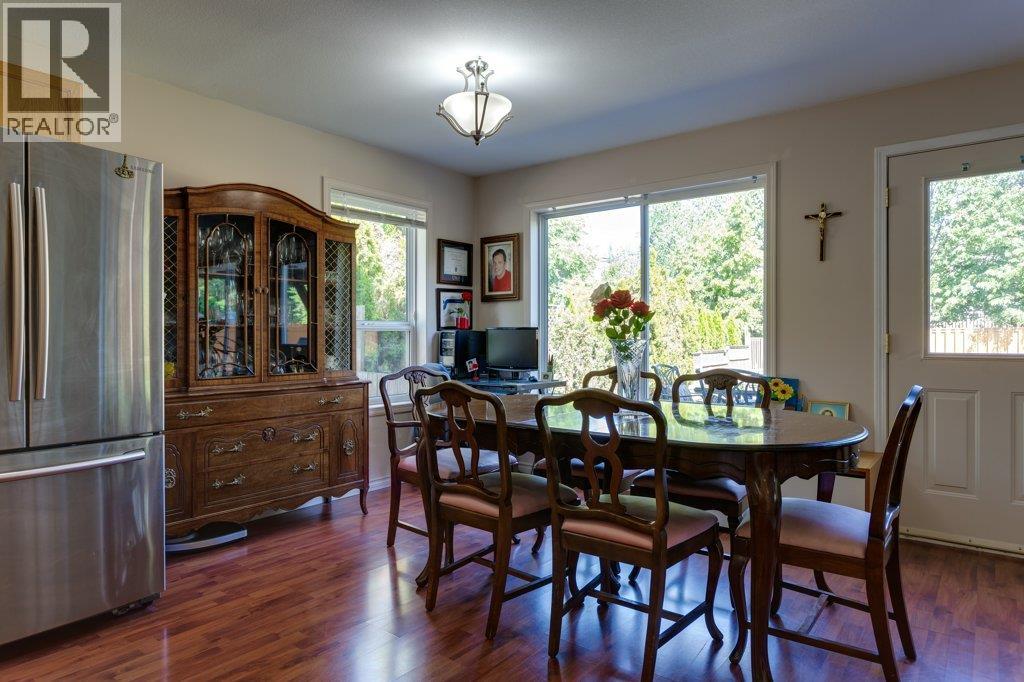 Picture for 4541 Gordon  Drive https://www.cirrealty.ca/reb/bc/7/10367277_6.jpg