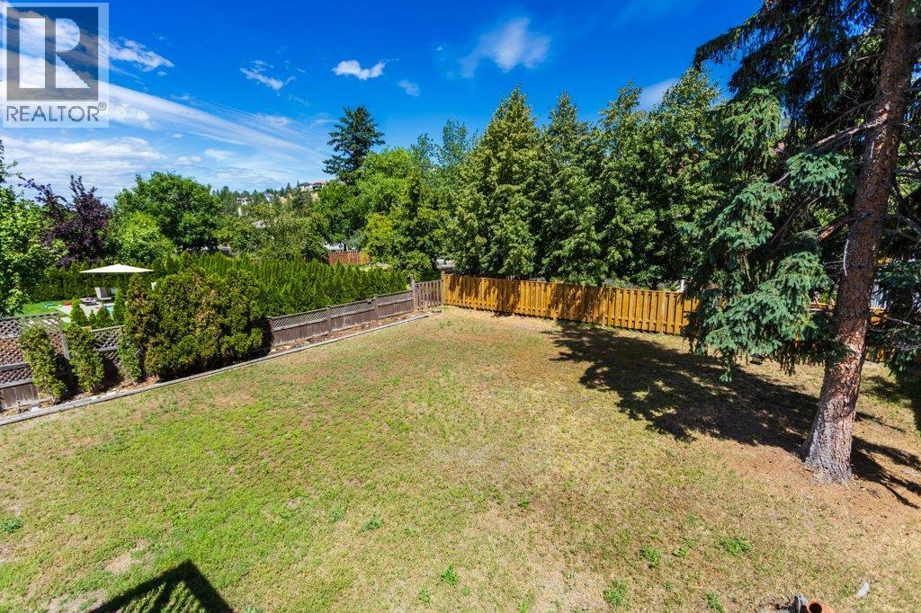 Picture for 4541 Gordon  Drive https://www.cirrealty.ca/reb/bc/7/10367277_68.jpg