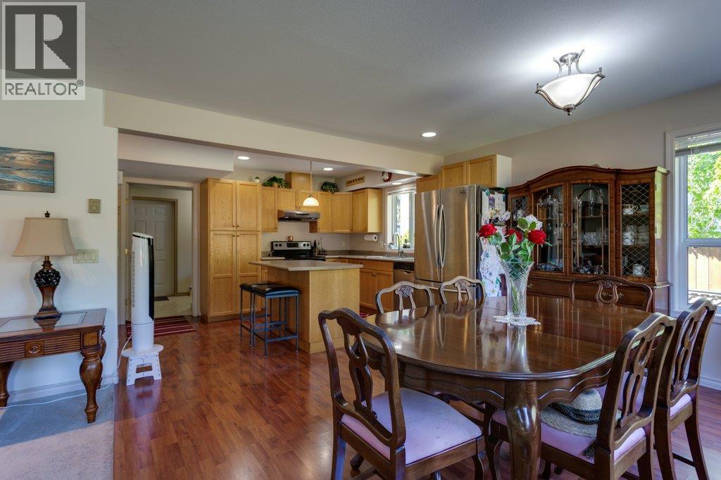 Picture for 4541 Gordon  Drive https://www.cirrealty.ca/reb/bc/7/10367277_9.jpg