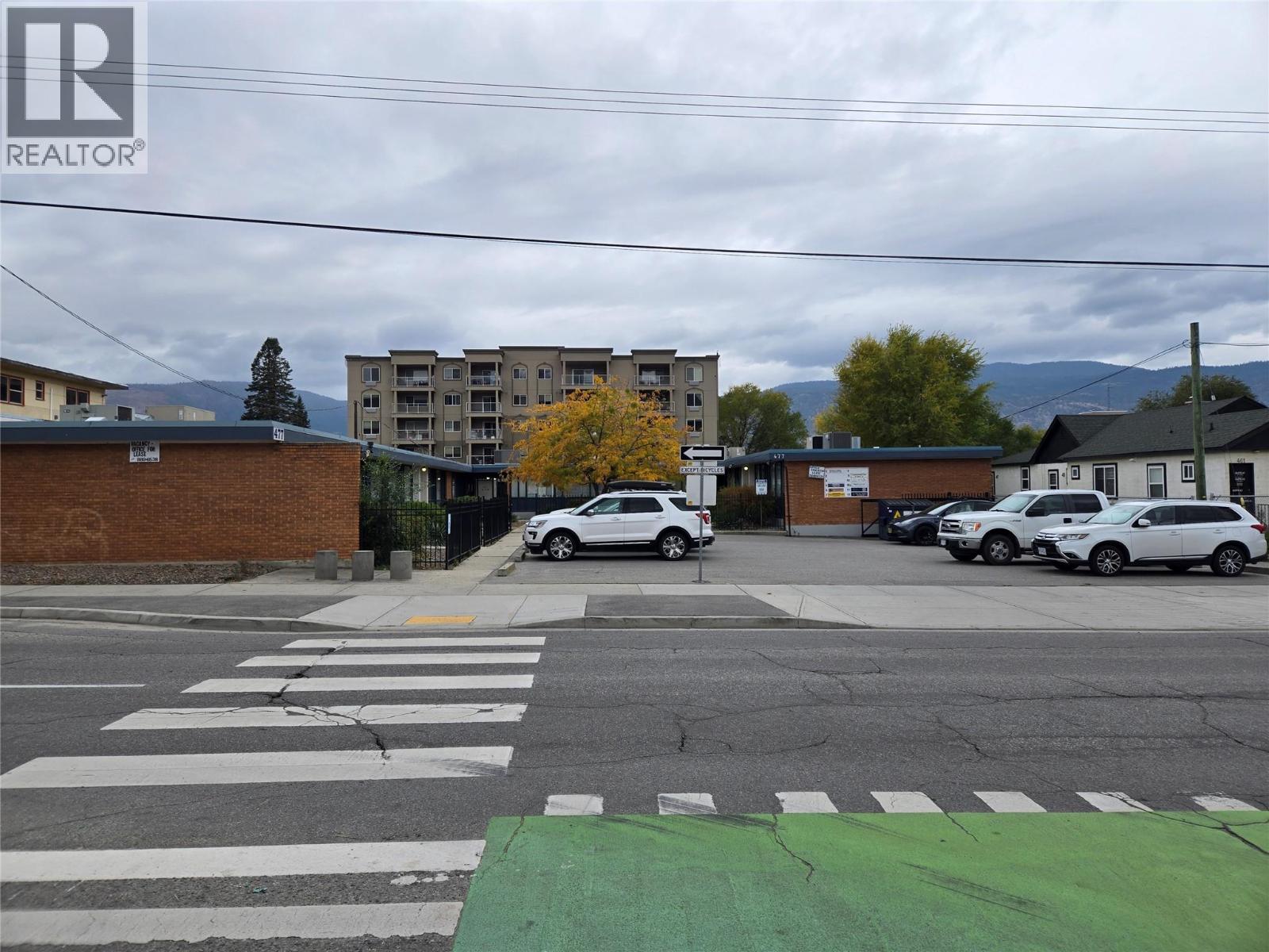 Picture for 477 Martin  Street