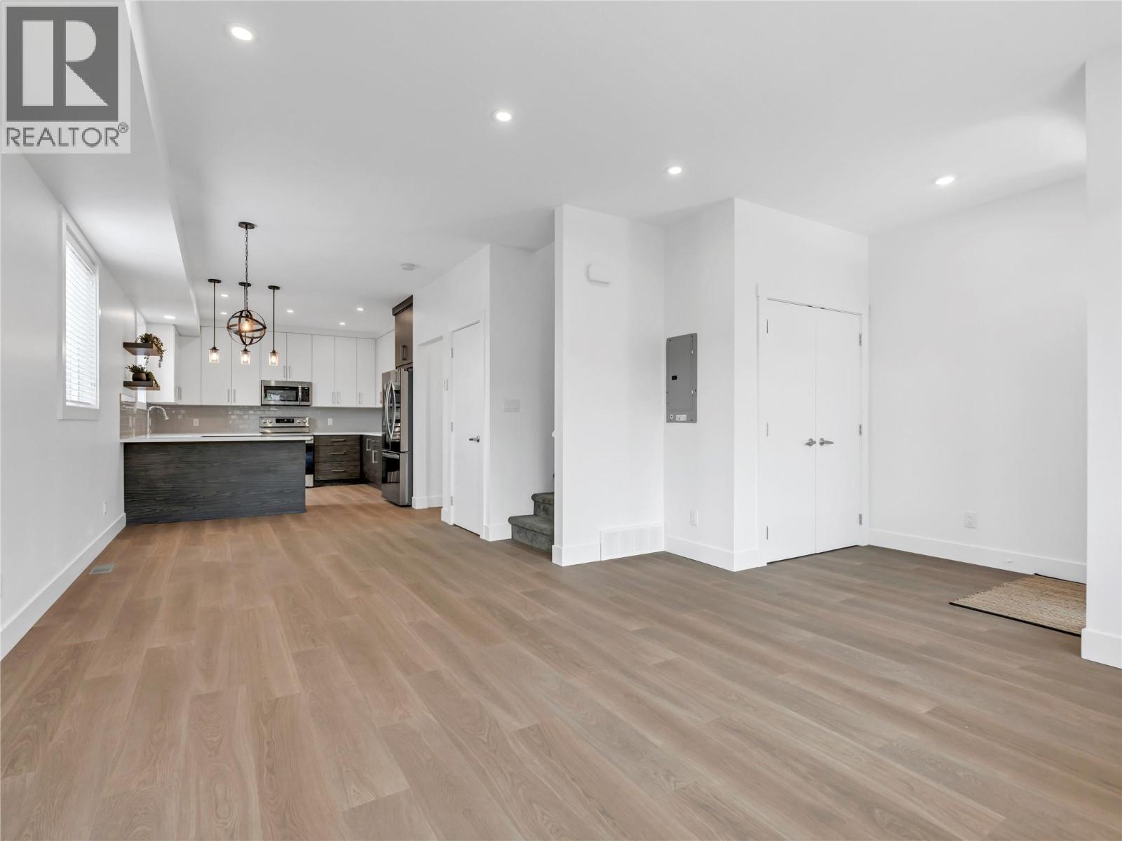 Picture for Unit #102, 453 MAURICE  Street