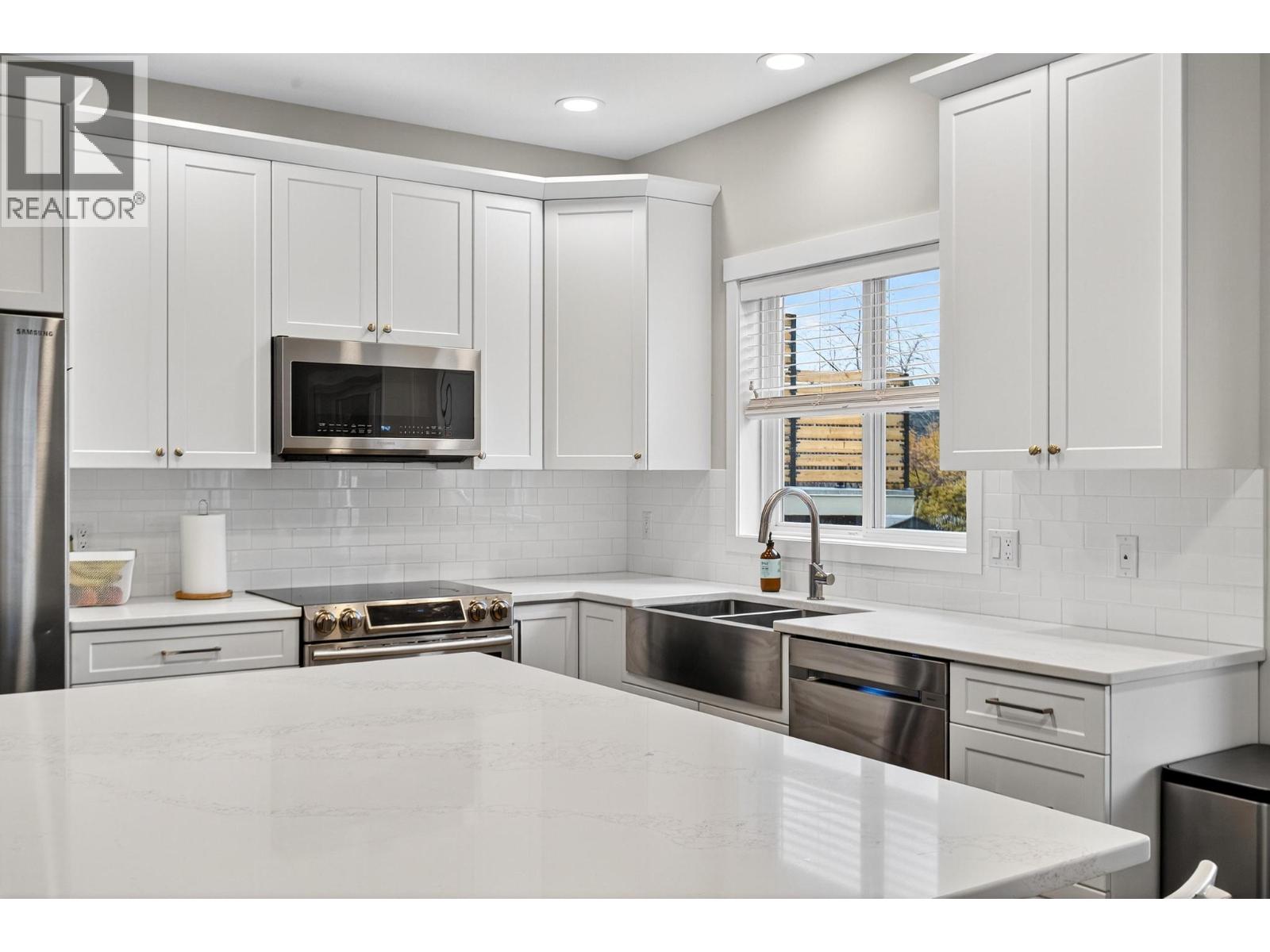 Picture for 1971 Rosealee  Lane