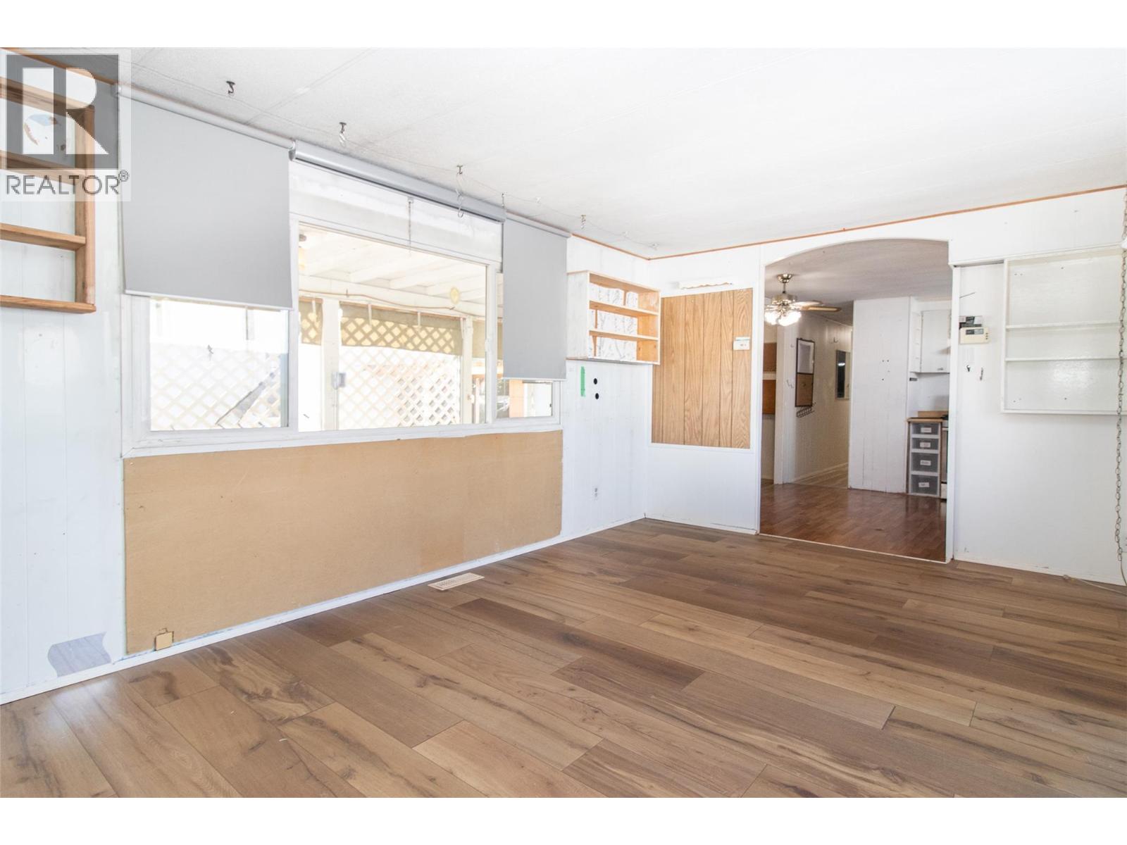 Picture for Unit #39, 3745 Lakeshore  Road