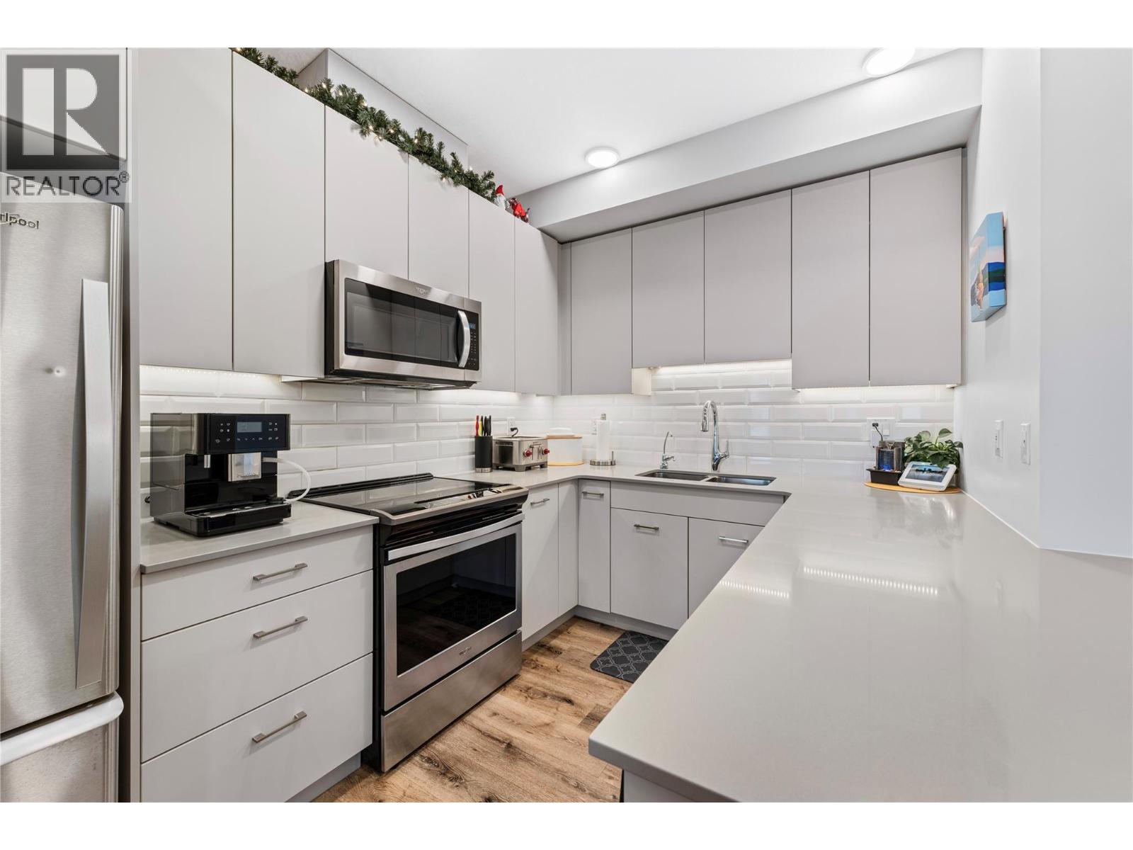 Picture for Unit #300, 722 Valley  Road