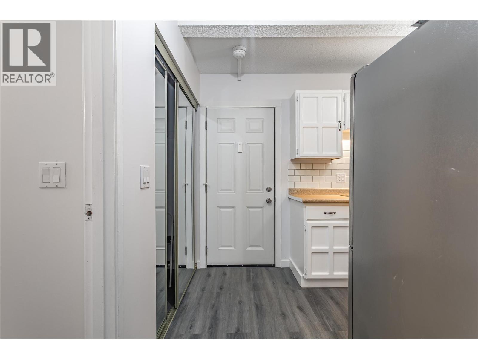 Picture for Unit #1, 1333 Sutherland  Avenue