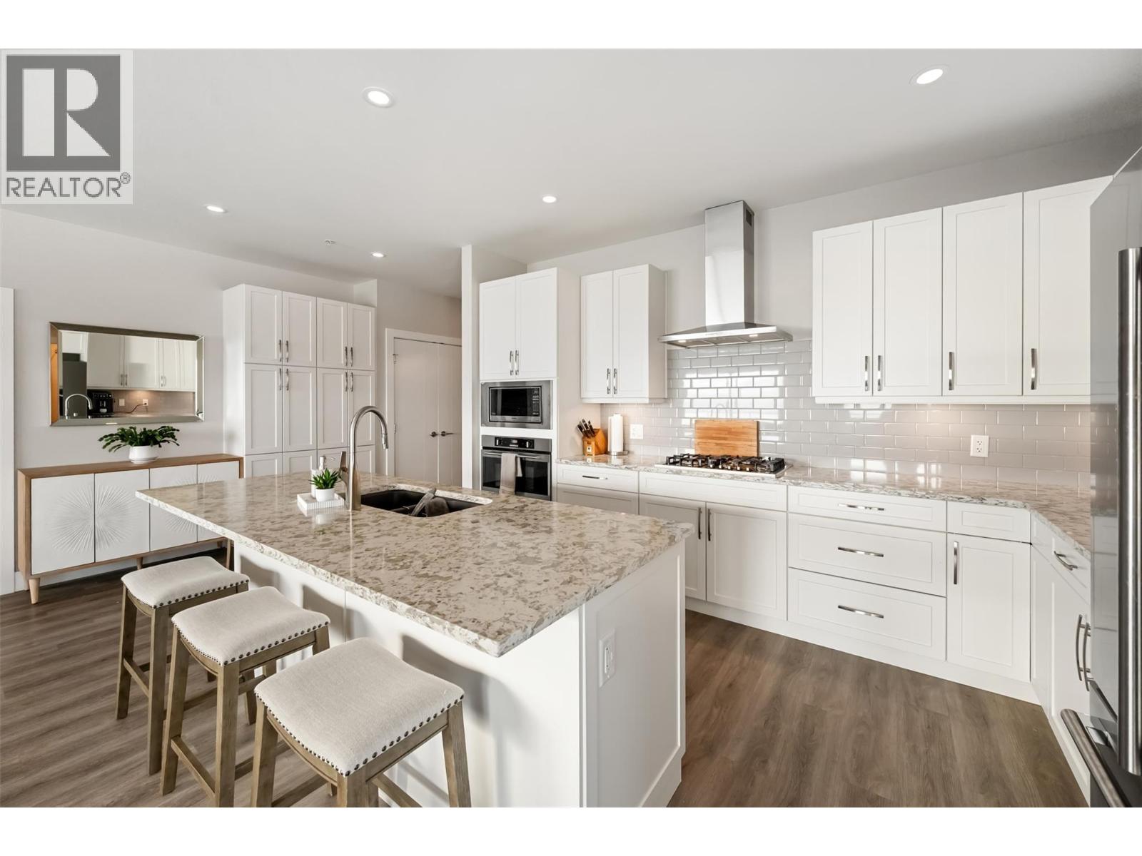 Picture for Unit #421, 400 VISTA  Park