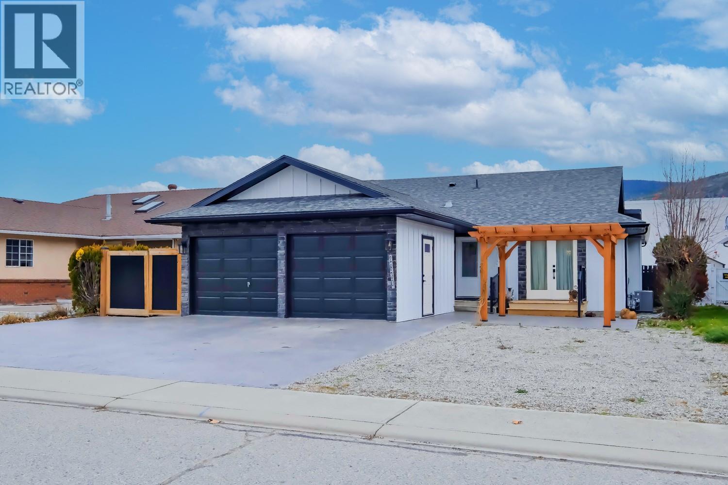 Picture for 2830 PARIS  Street