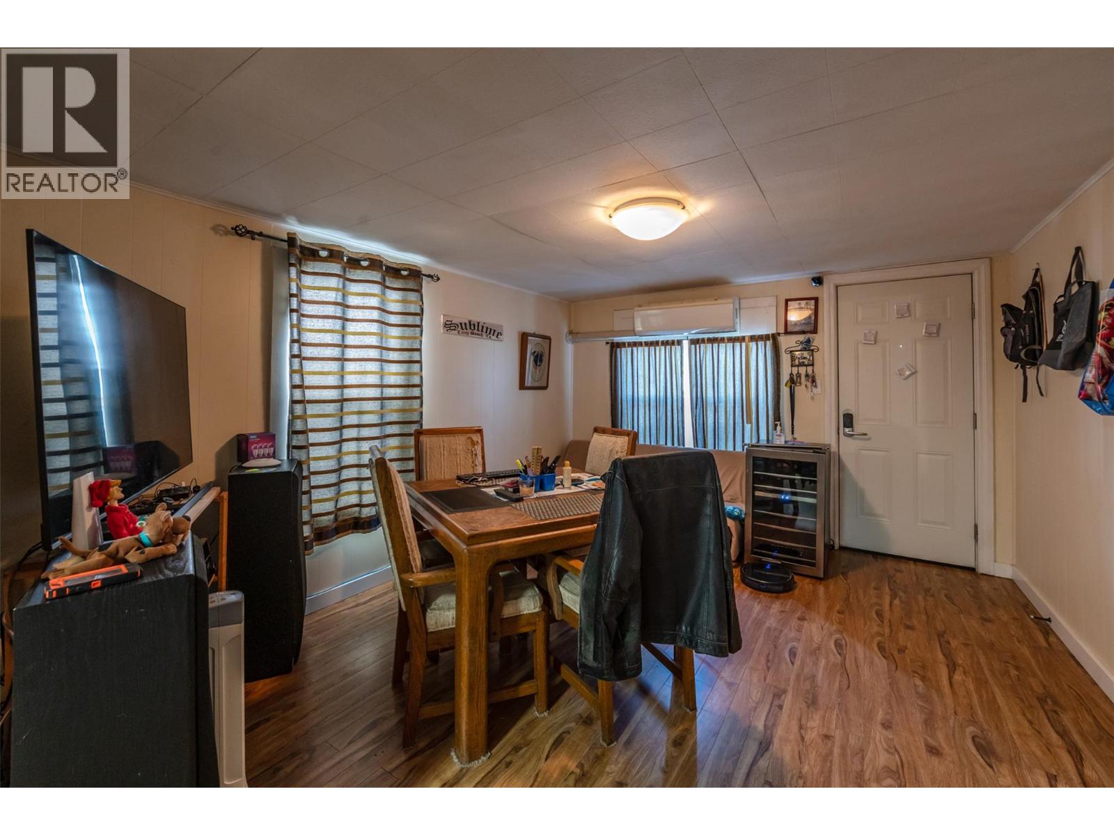 Picture for 463 HEALES  Avenue