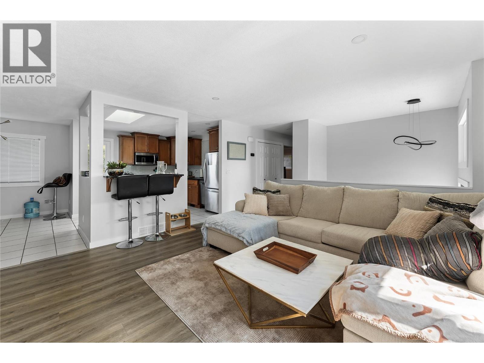 Picture for 950 Raymer  Avenue