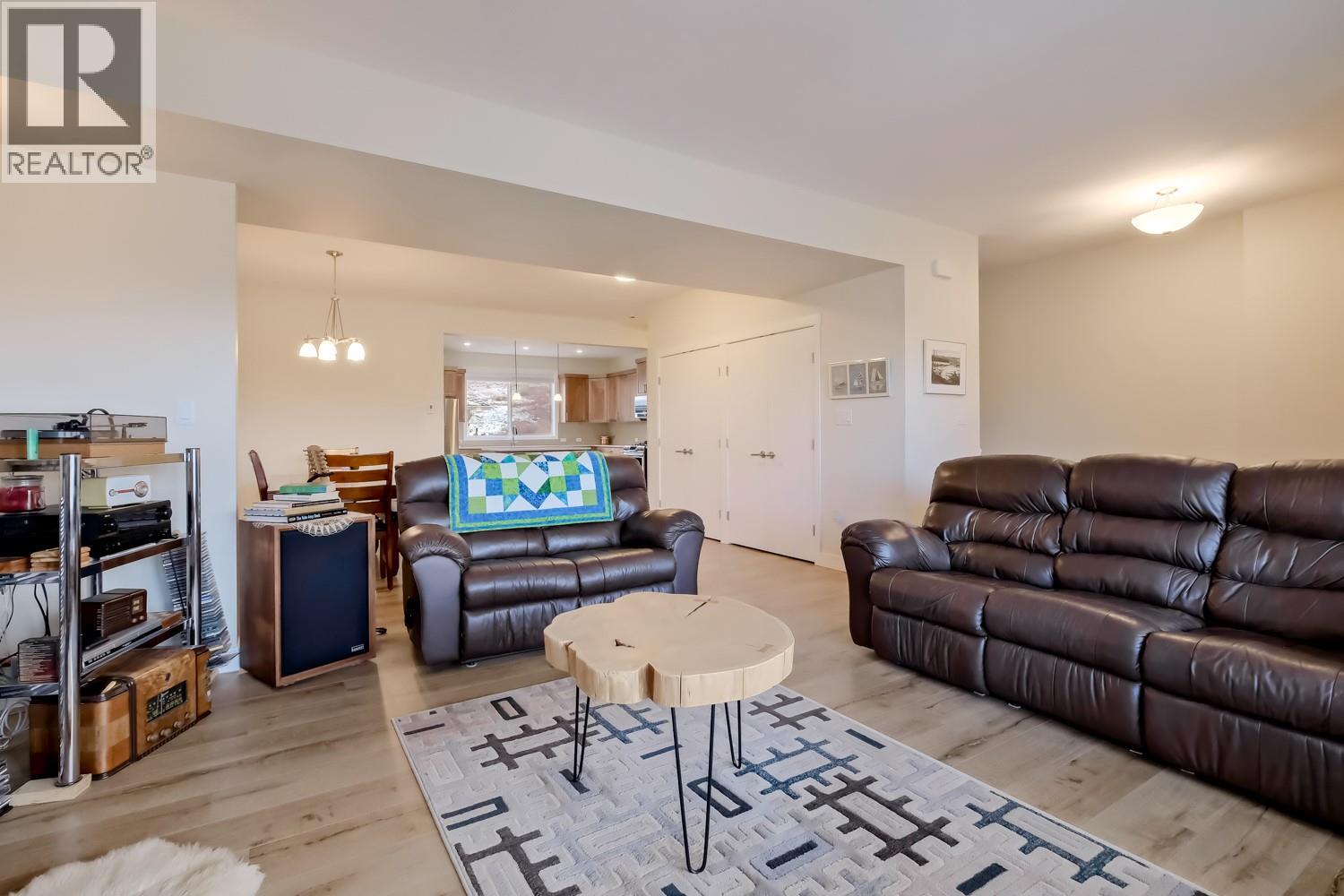 Picture for 926 HOLDEN  Road