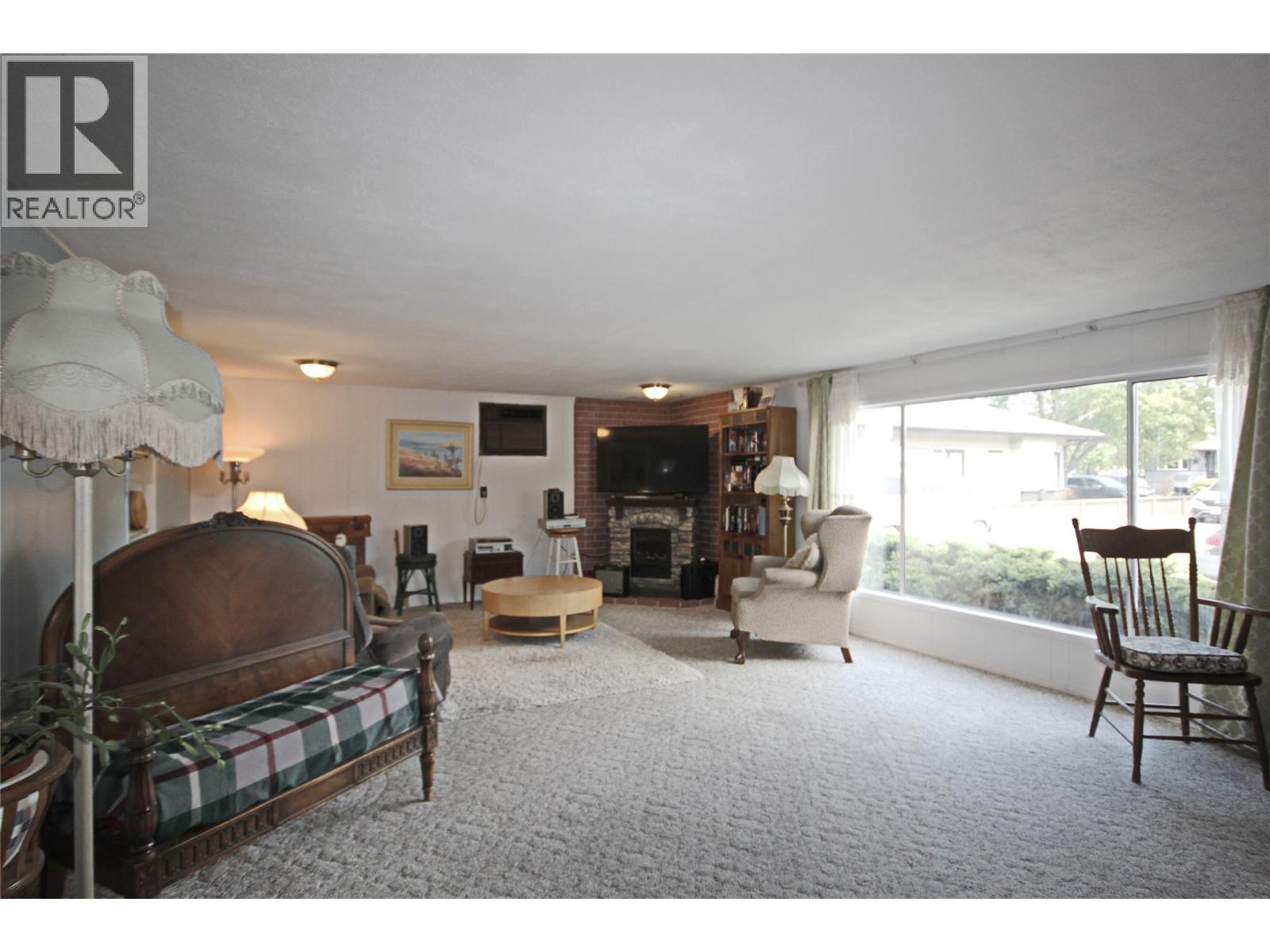 Picture for 402 CONKLIN  Avenue