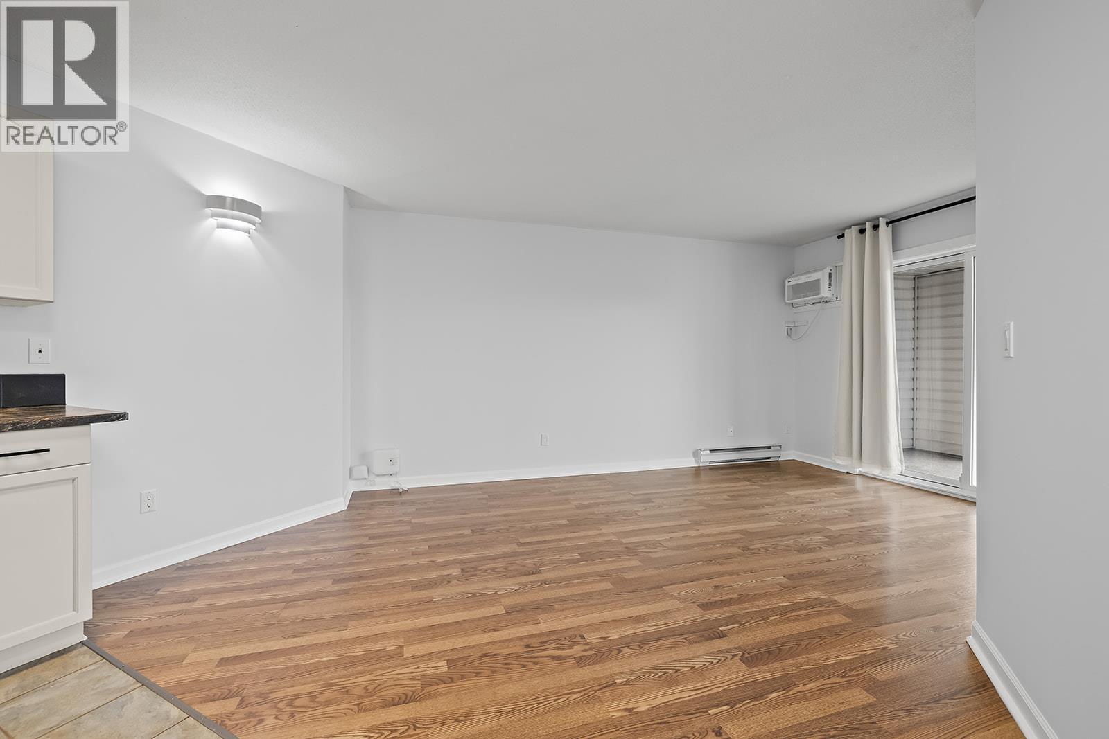 Picture for Unit #424, 3160 Casorso  Road