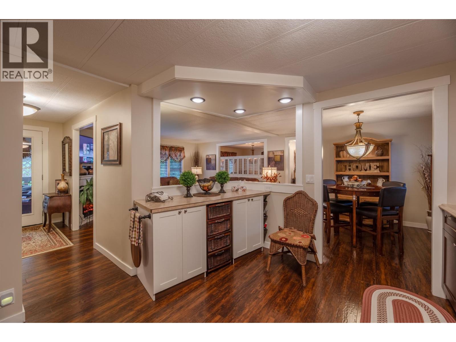 Picture for Unit #201, 1999 HWY 97 