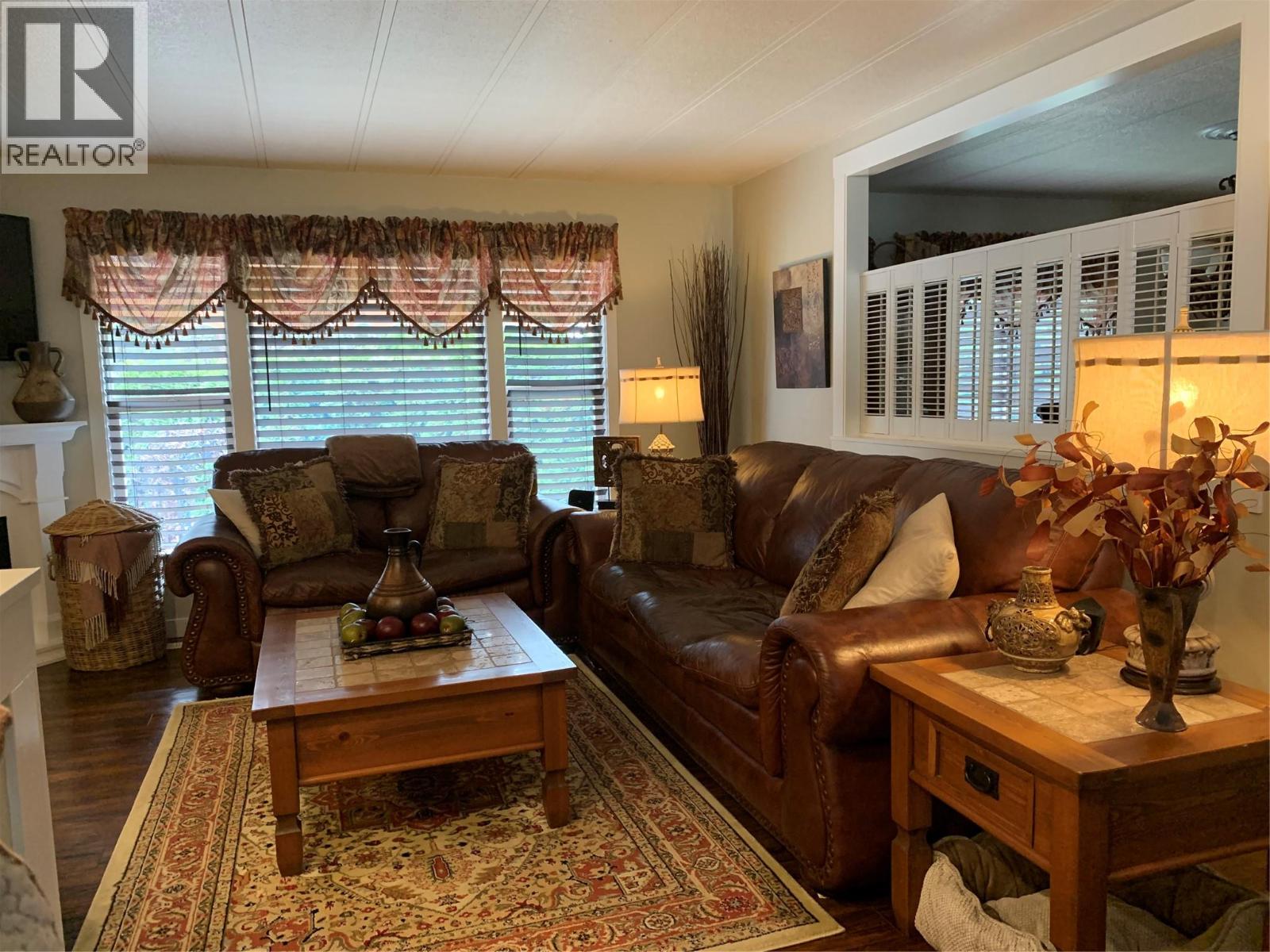 Picture for Unit #201, 1999 HWY 97 