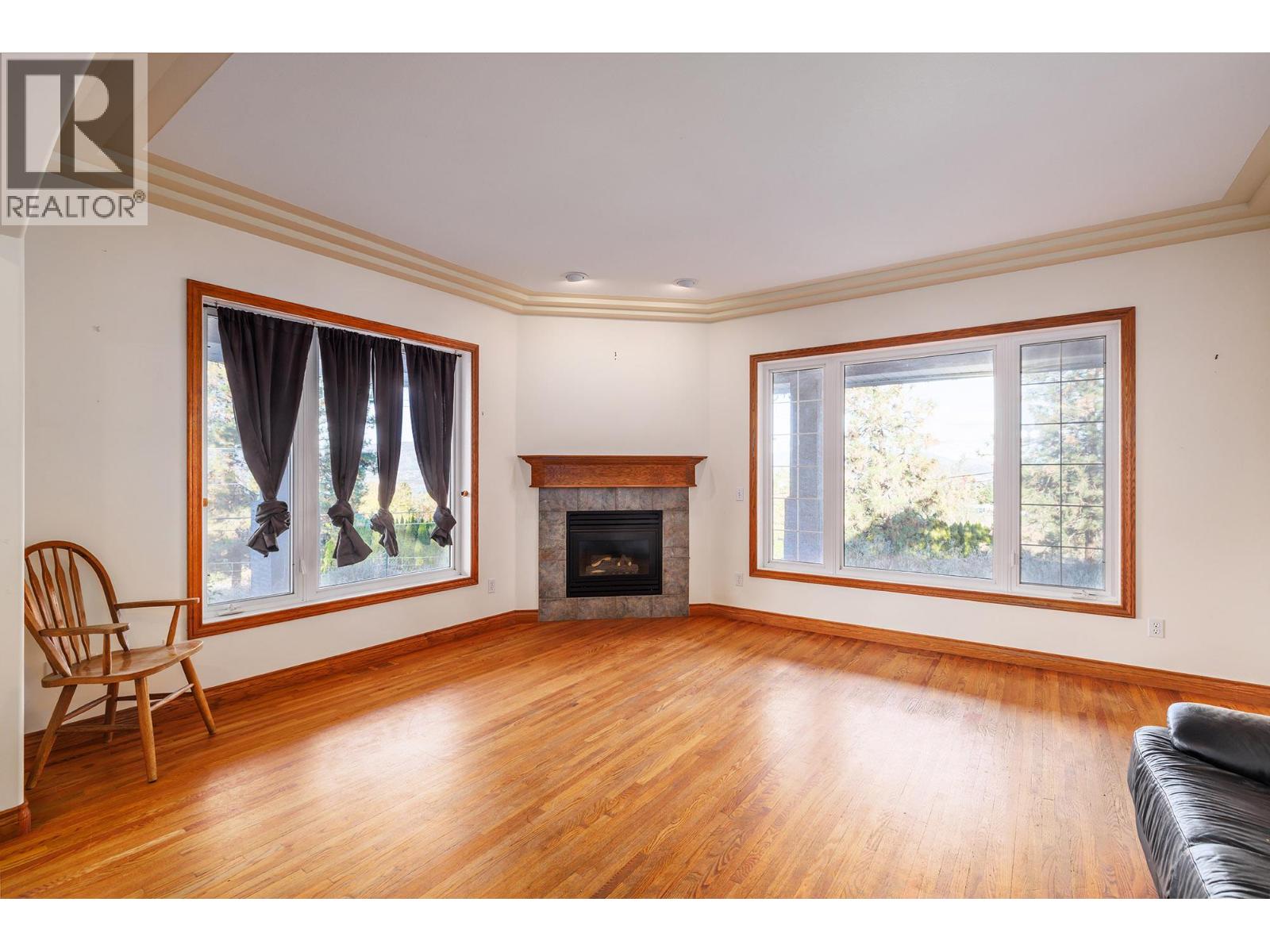 Picture for 4323 Bedford  Lane