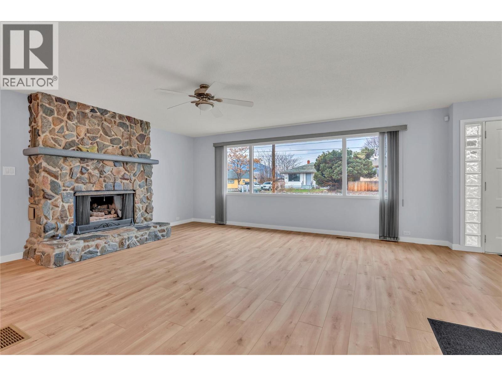 Picture for 194 Nelson  Avenue