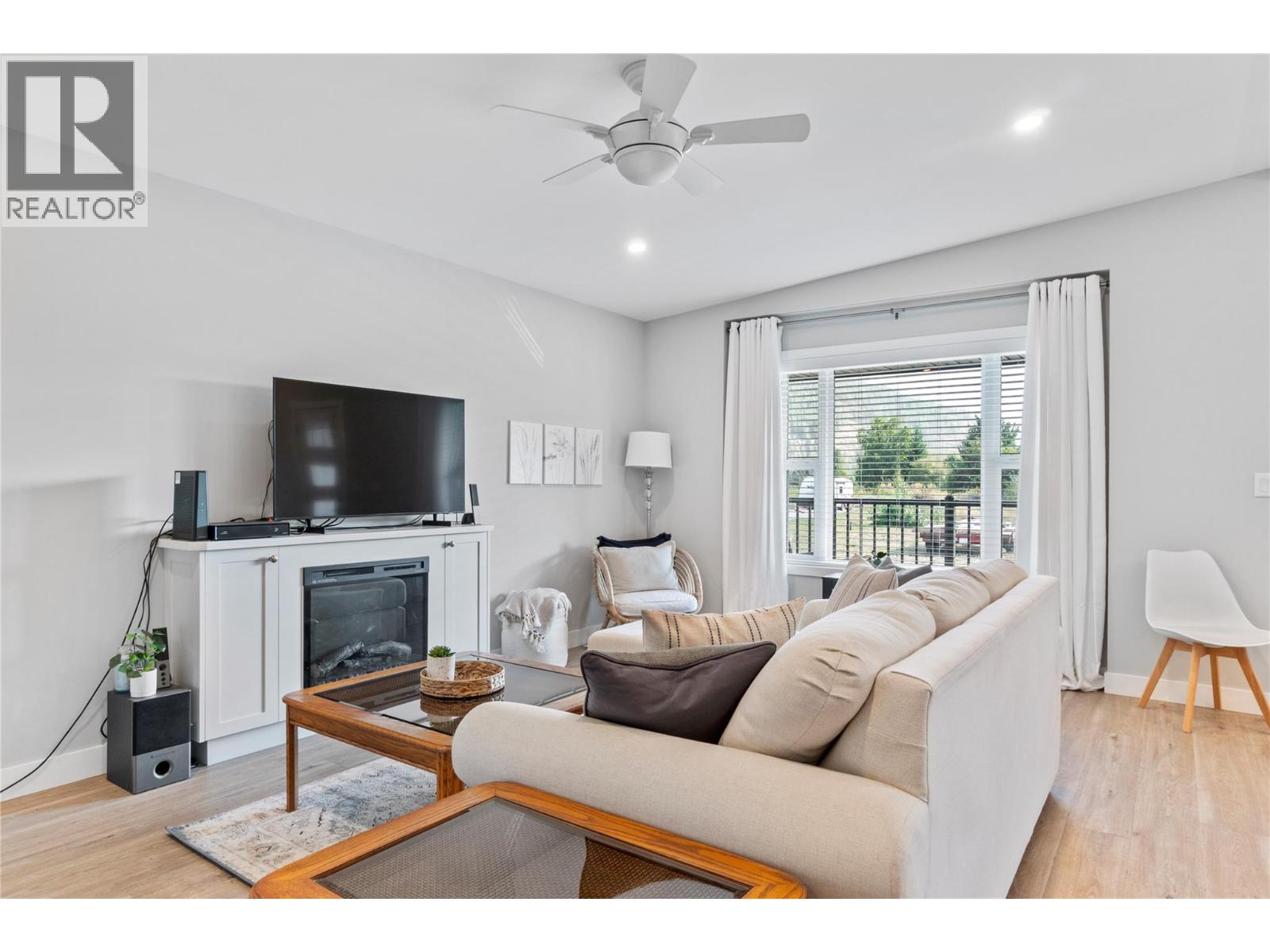 Picture for 728 Elderberry  Walk