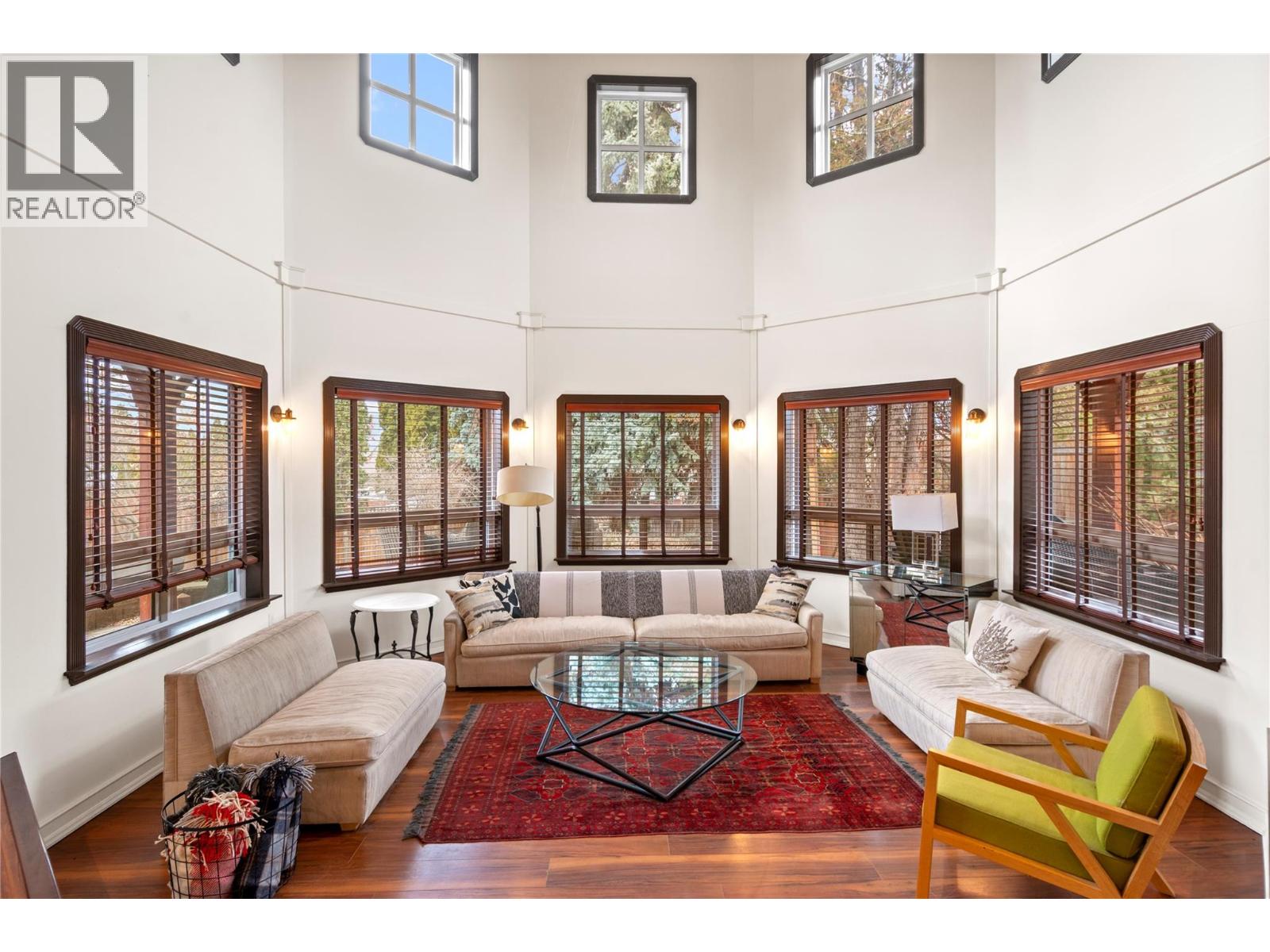 Picture for 335 MIDDLE BENCH  Road