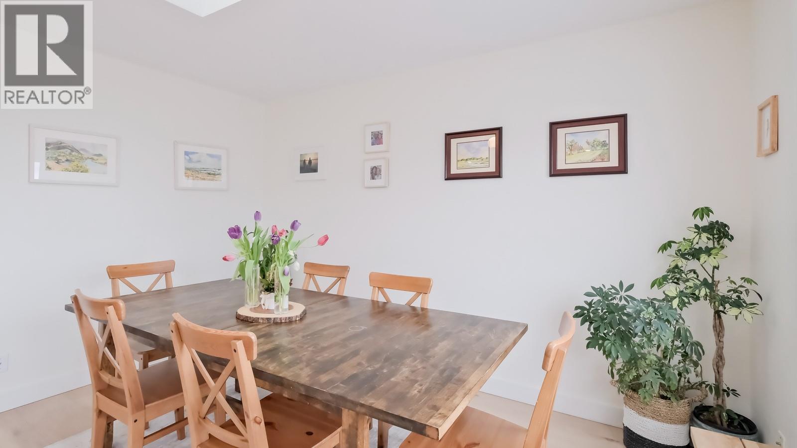 Picture for 163 ROGERS  Crescent