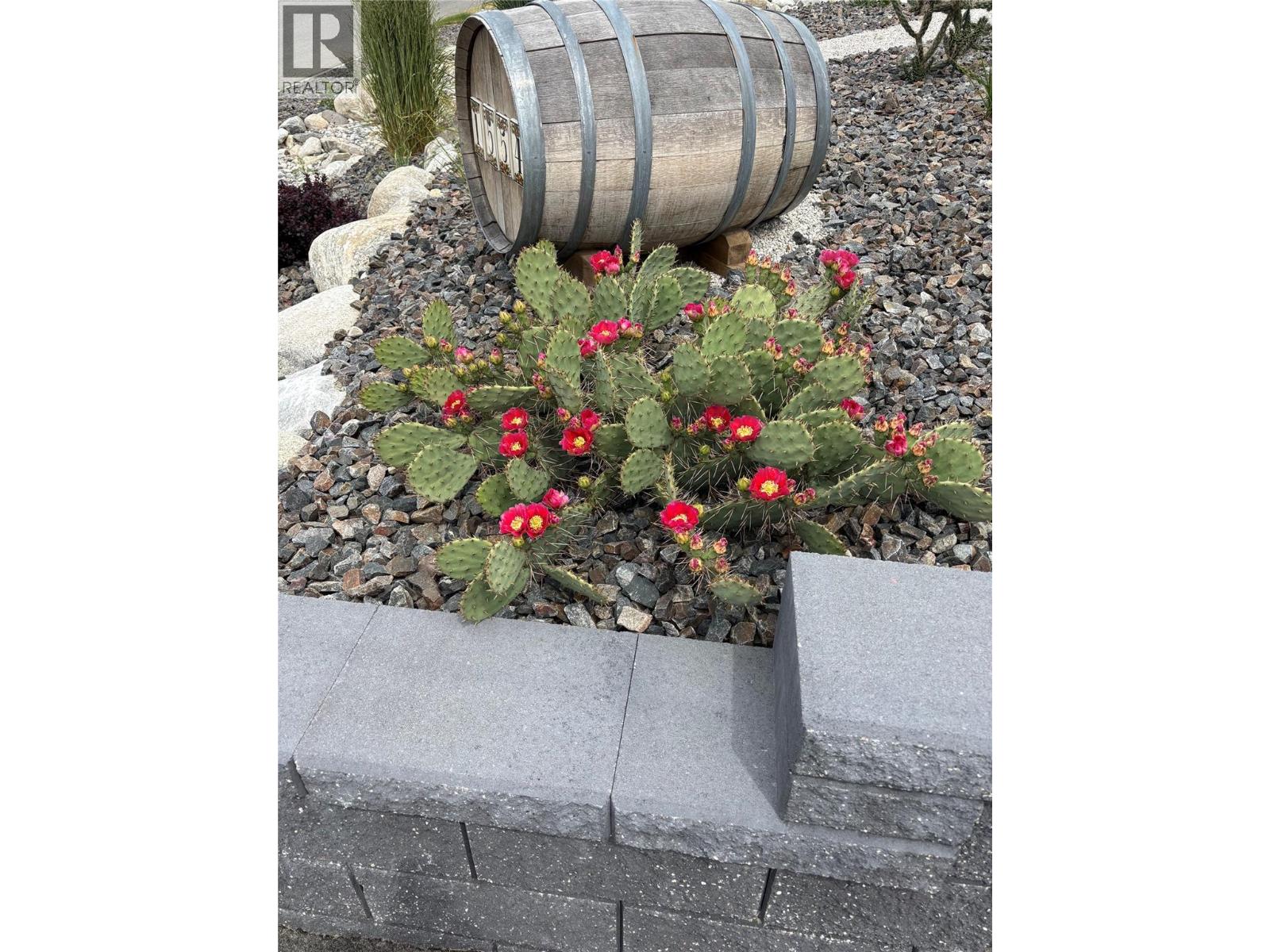 Picture for 1554 Ridgedale  Avenue