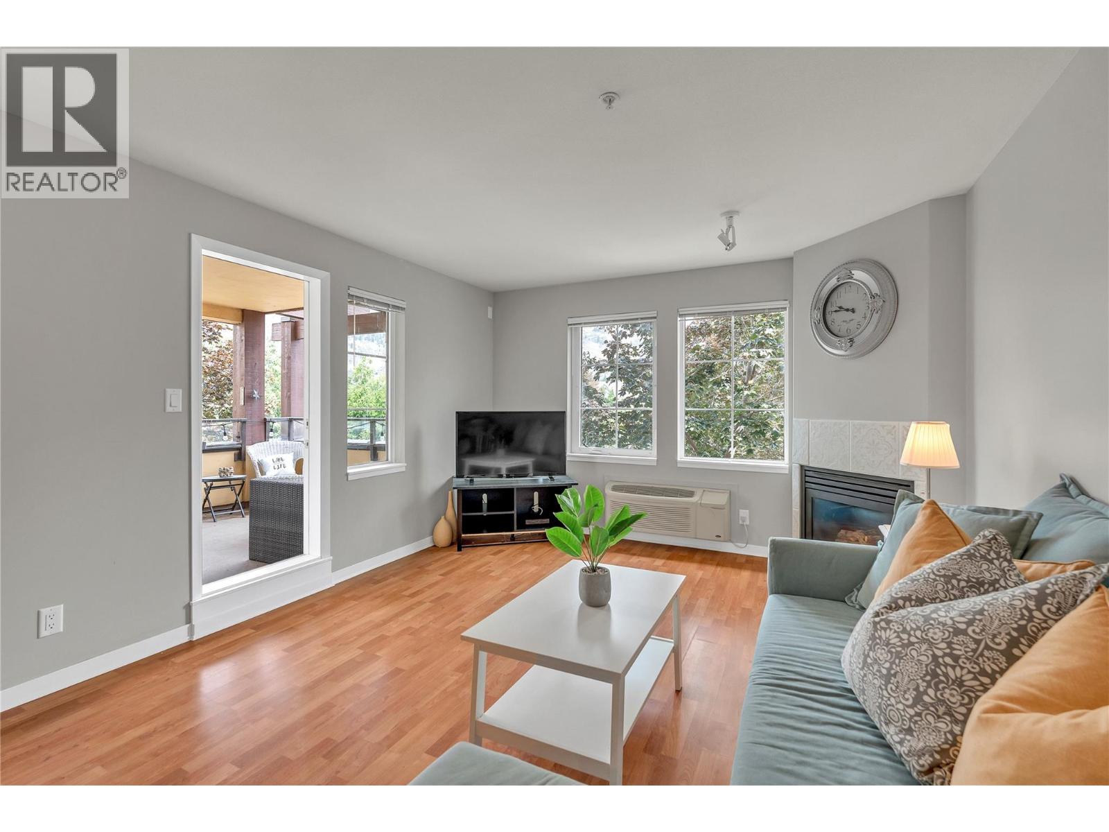 Picture for Unit #202, 7600 Cottonwood  Drive