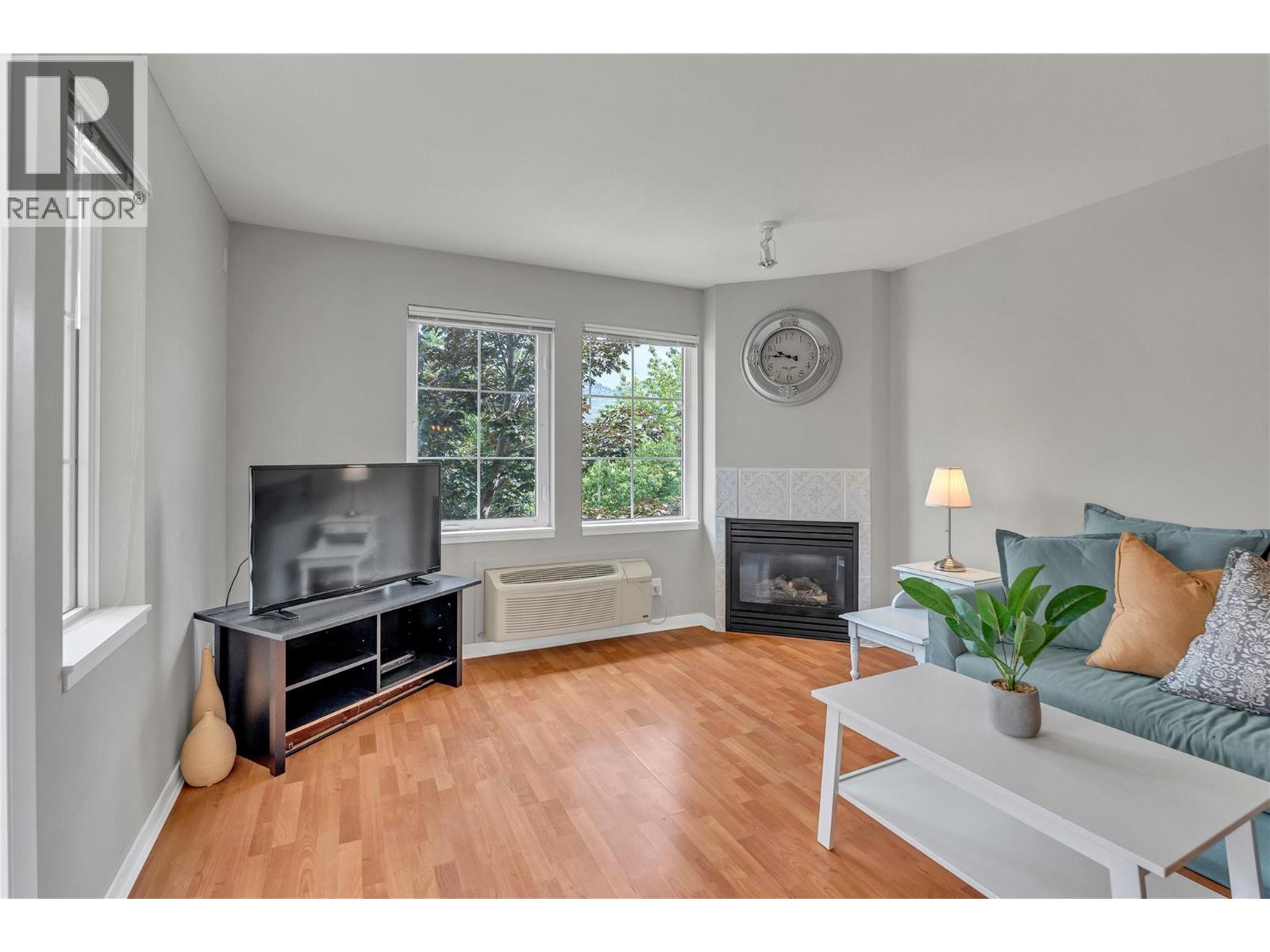 Picture for Unit #202, 7600 Cottonwood  Drive