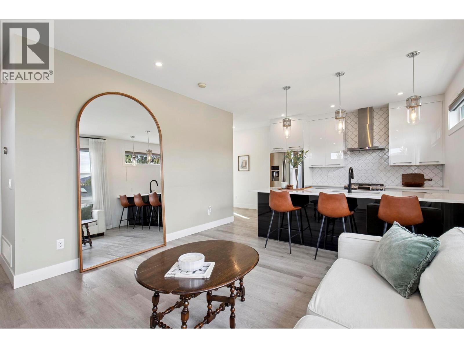 Picture for 966 Fuller  Avenue