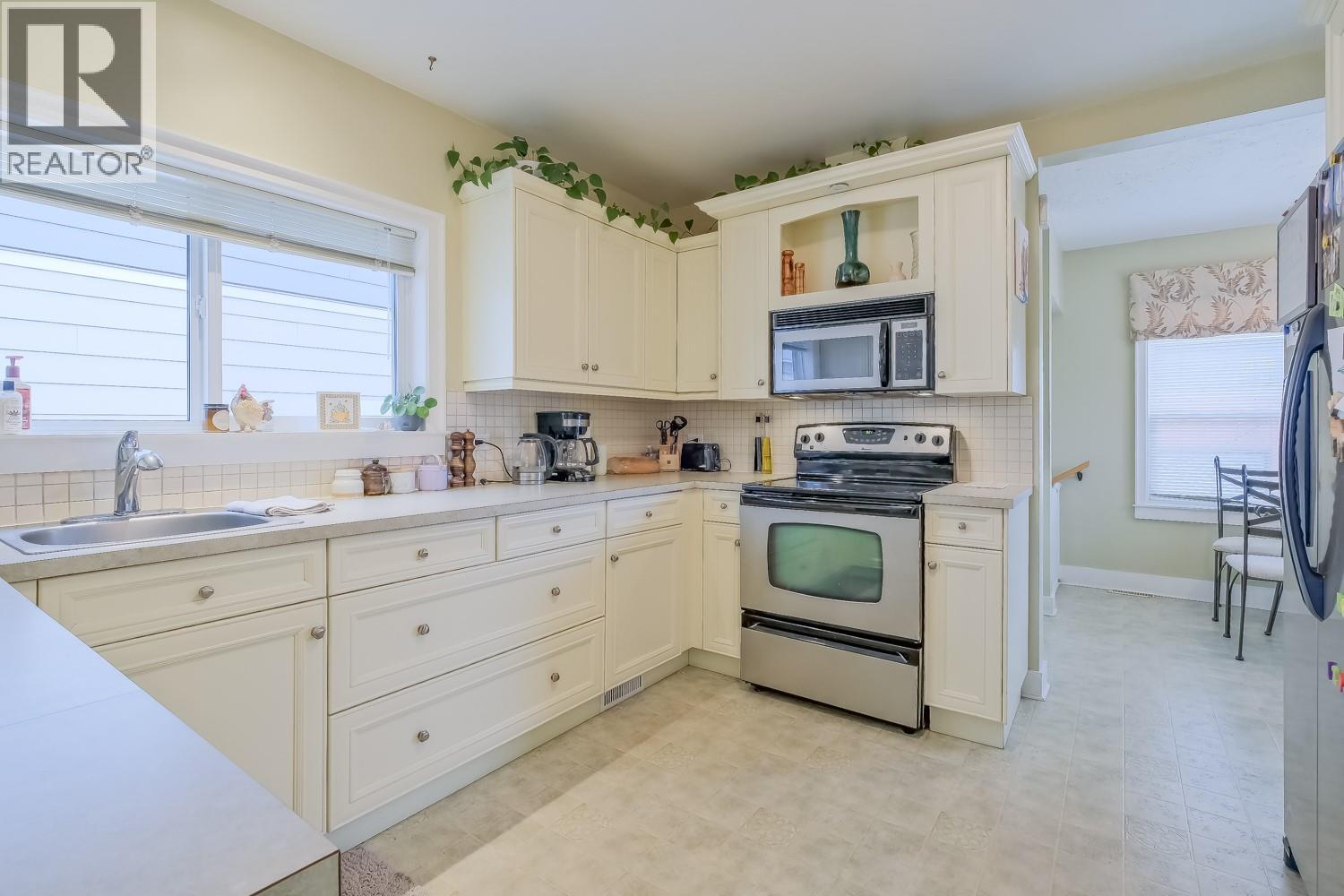 Picture for 433 HEALES  Avenue