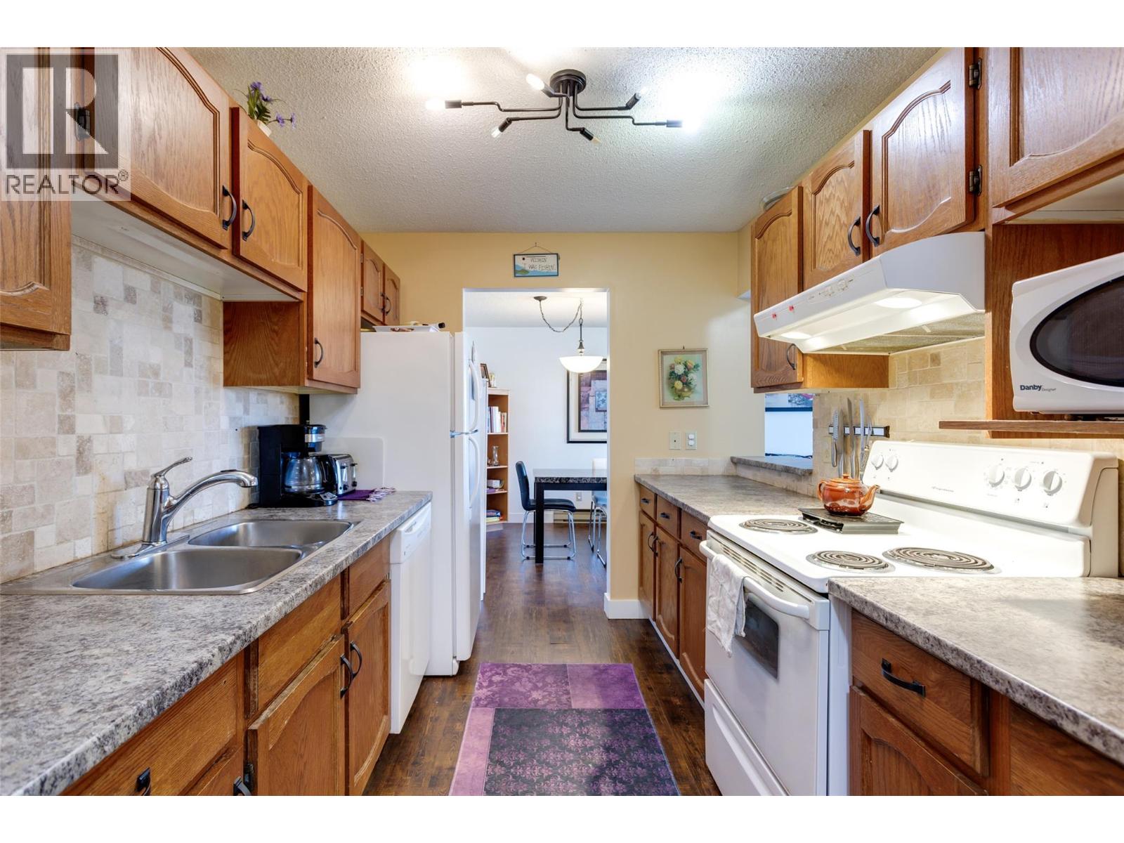 Picture for Unit #206, 1490B Gordon  Drive