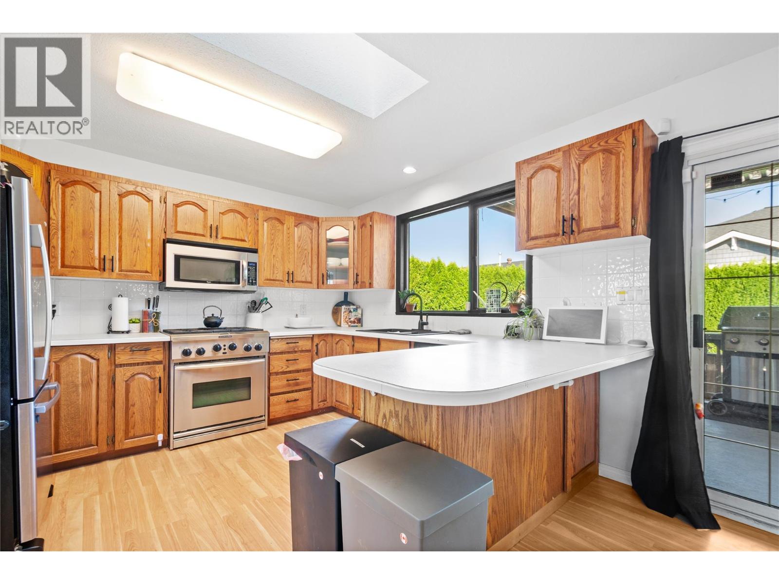 Picture for 111 ROY  Avenue