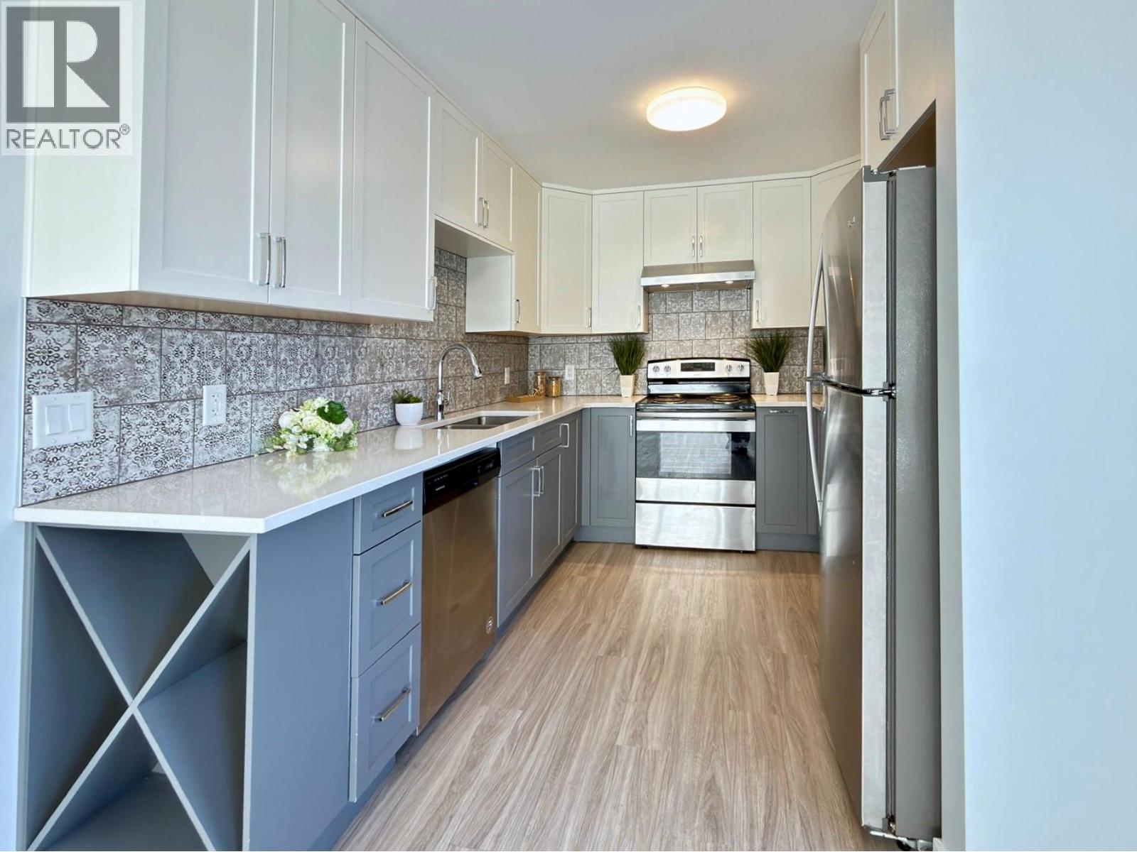 Picture for 361 DOUGLAS  Avenue